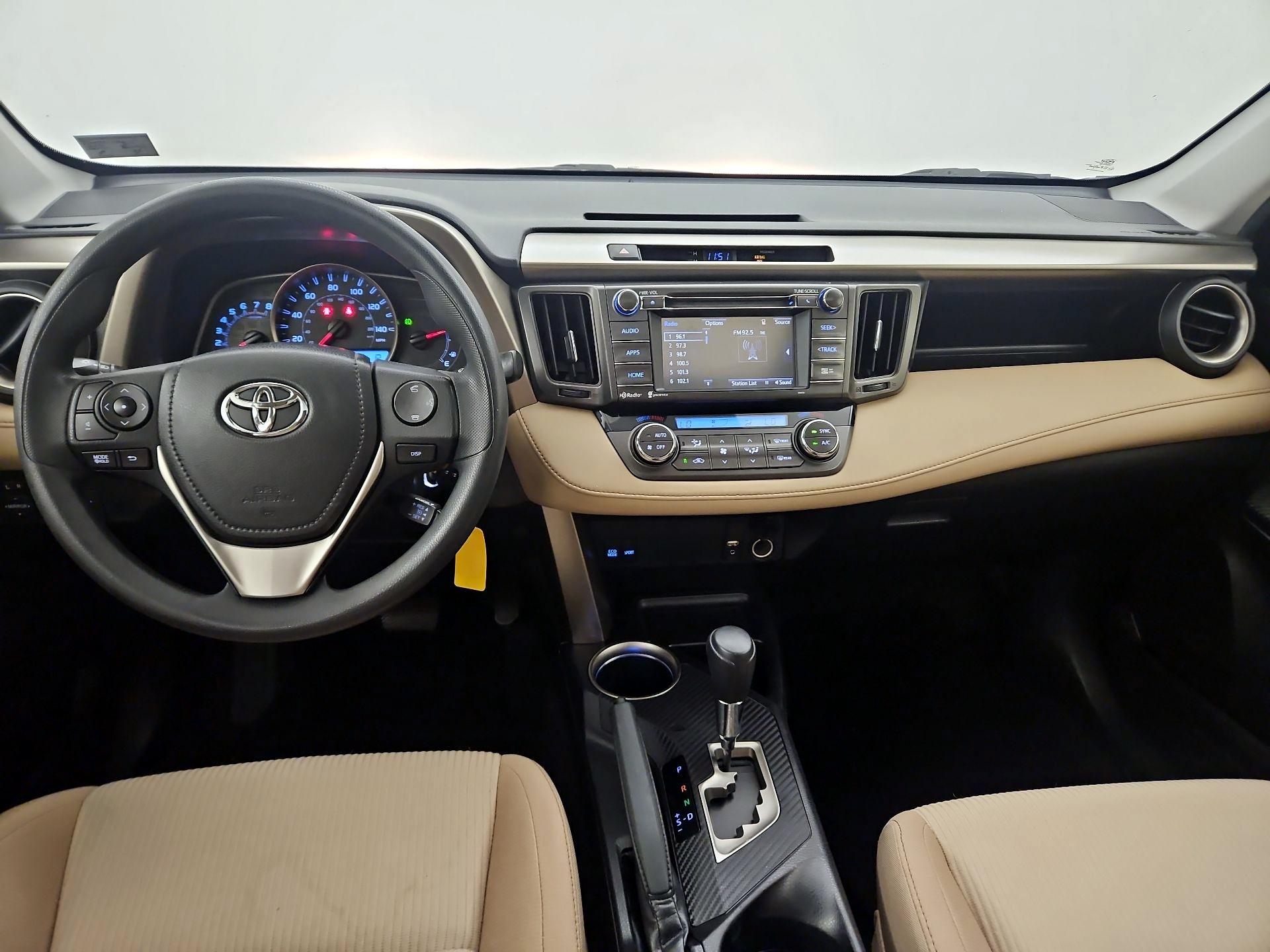 Thumbnail: 2015 Toyota RAV4 - 9