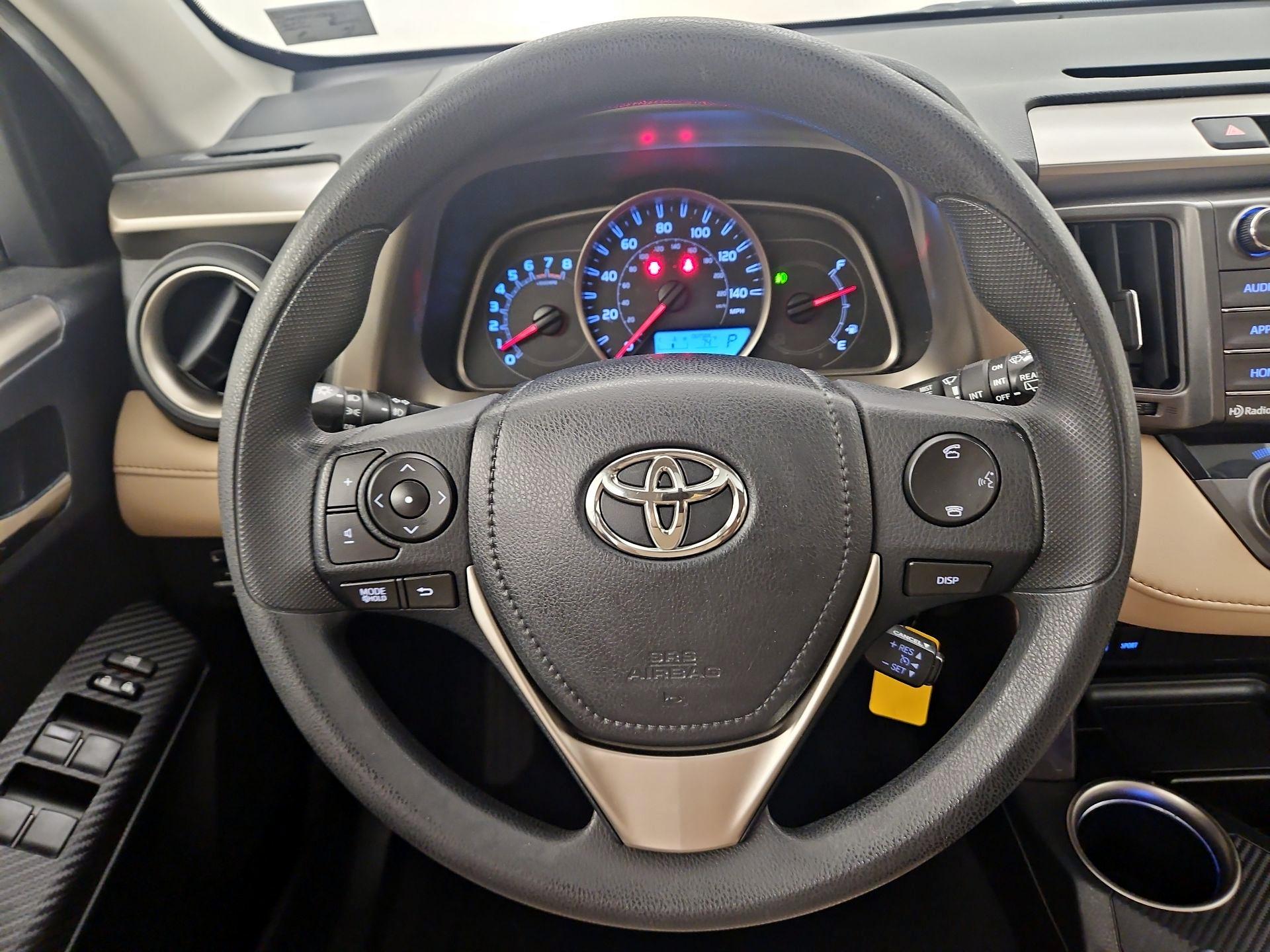 Thumbnail: 2015 Toyota RAV4 - 10