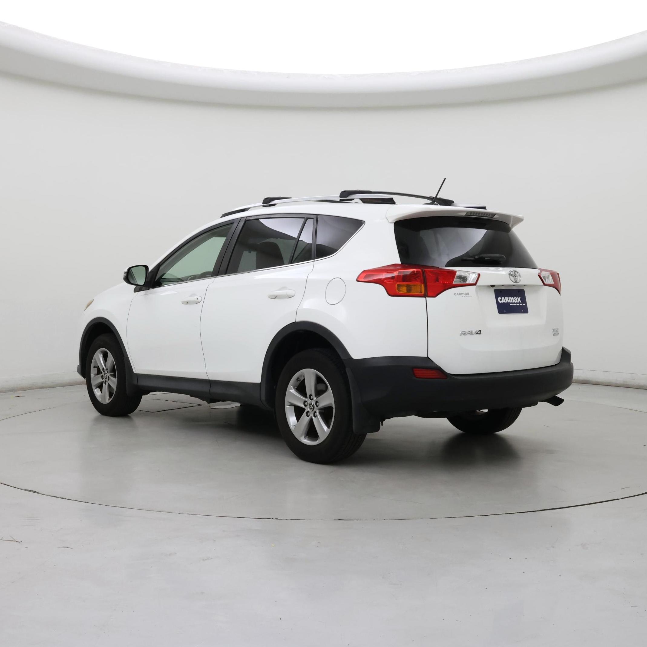 Thumbnail: 2015 Toyota RAV4 - 2