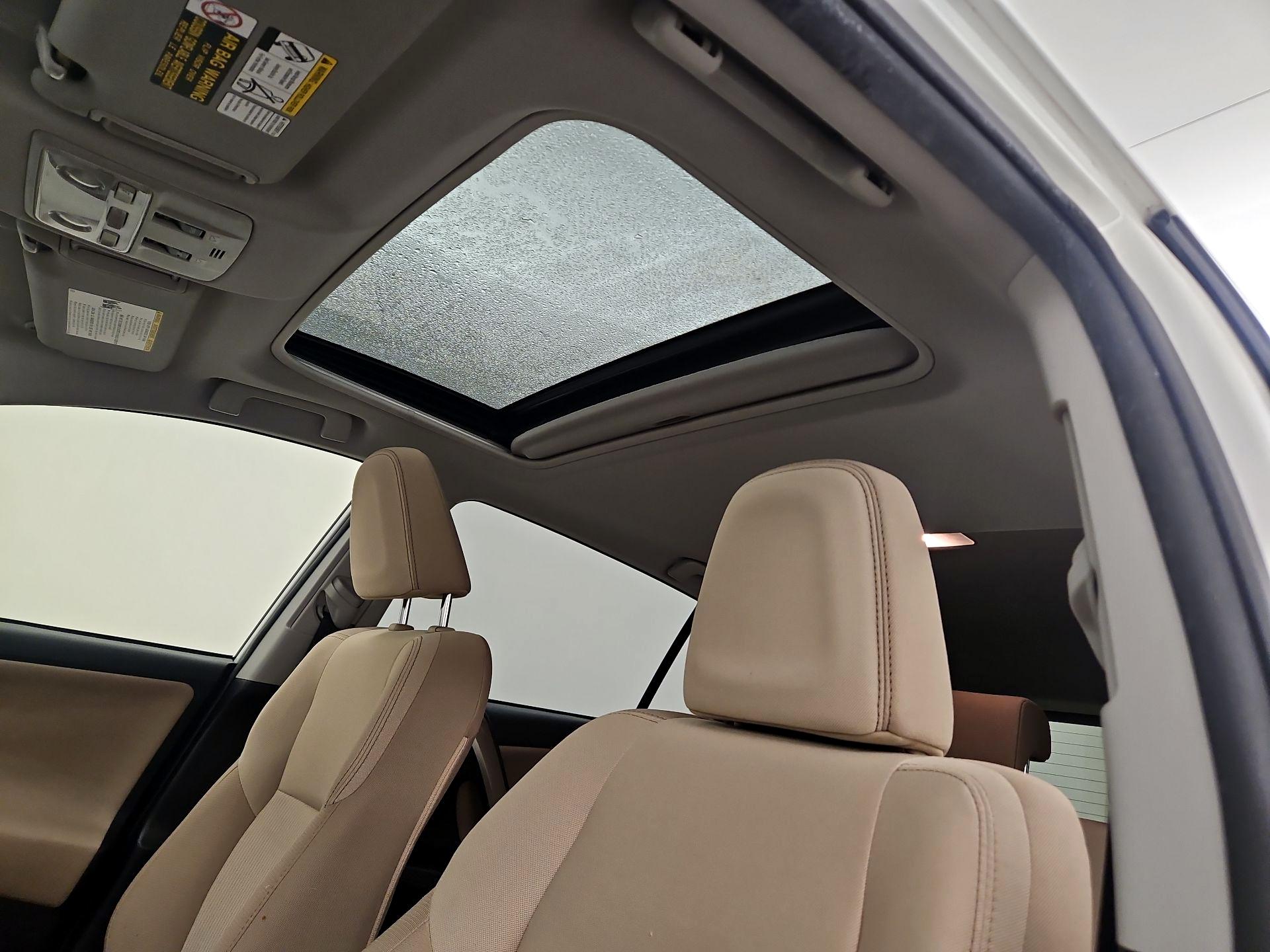 Thumbnail: 2015 Toyota RAV4 - 19
