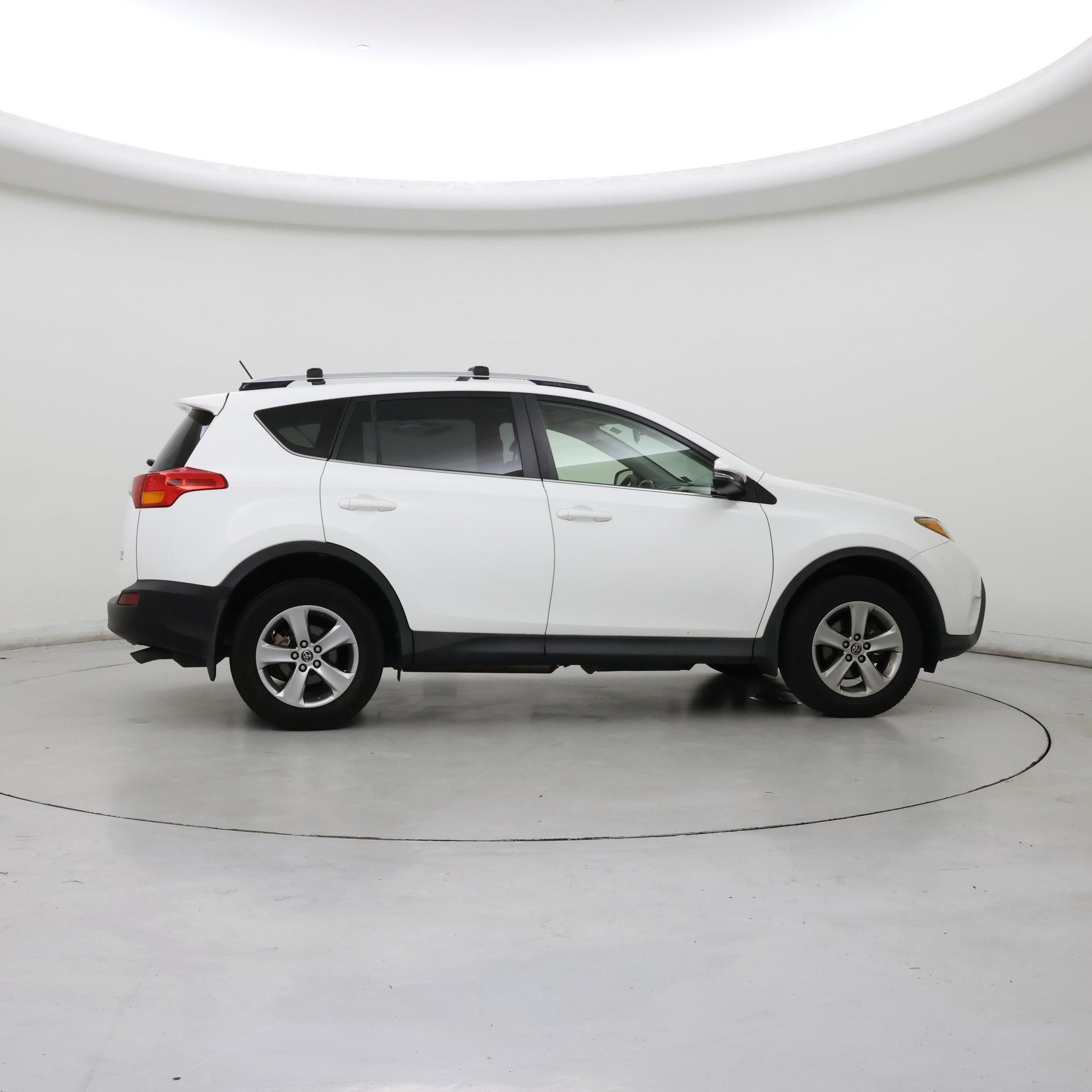 Thumbnail: 2015 Toyota RAV4 - 7