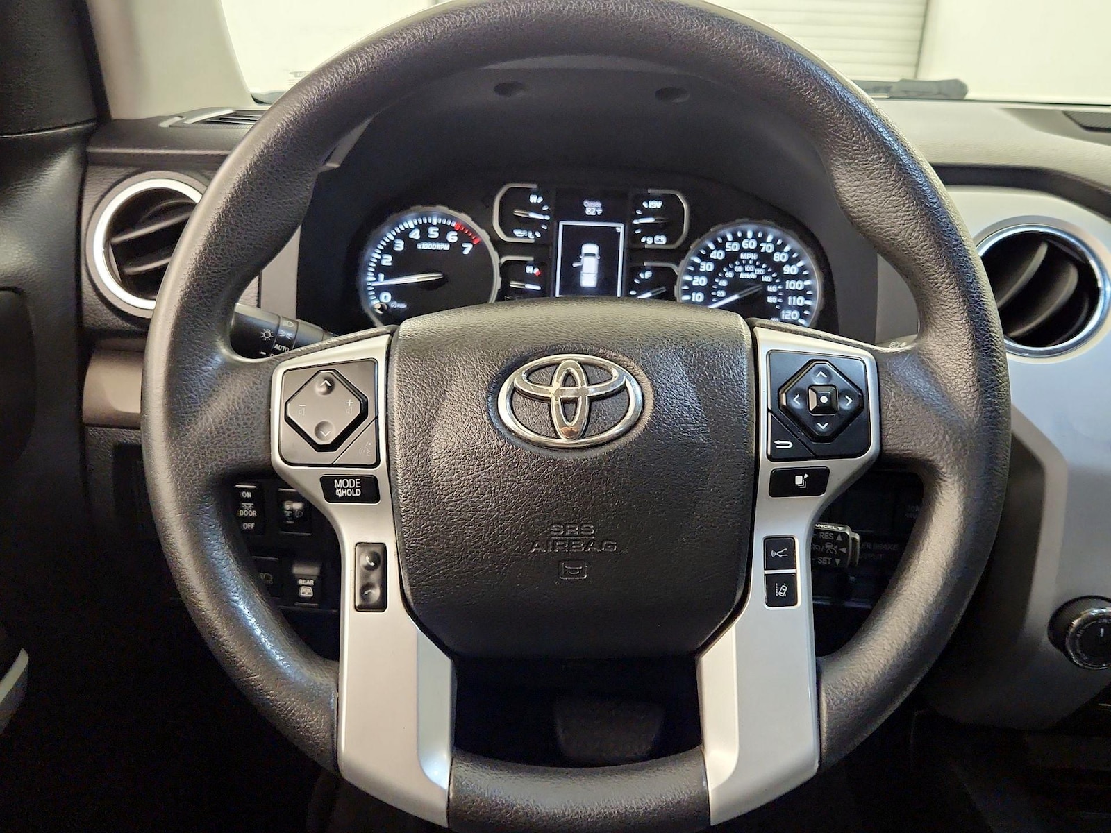 2020 Toyota Tundra SR5 - Photo 11