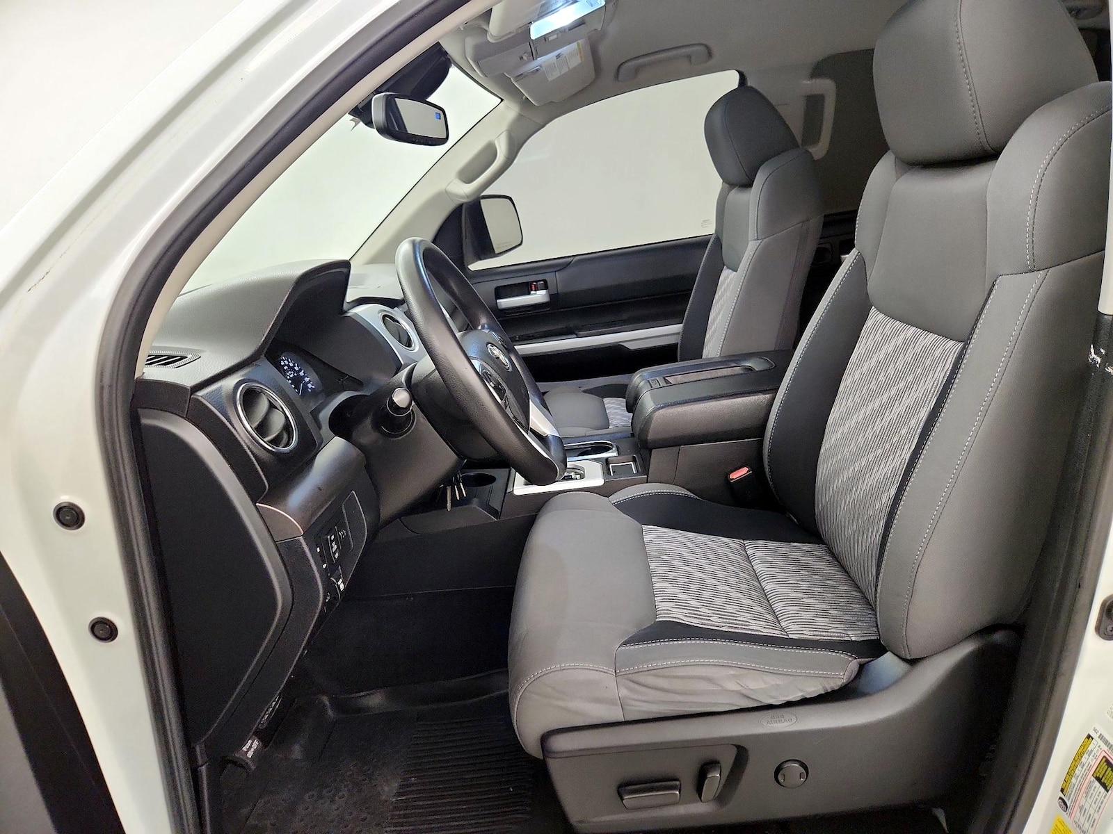 2020 Toyota Tundra SR5 - Photo 12