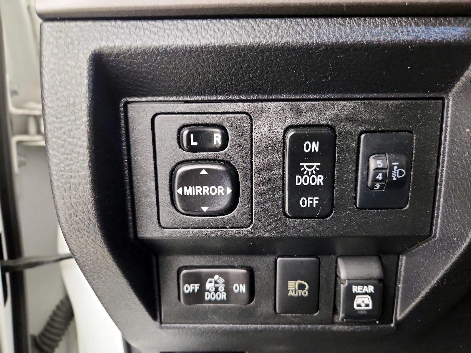 2020 Toyota Tundra SR5 - Photo 14