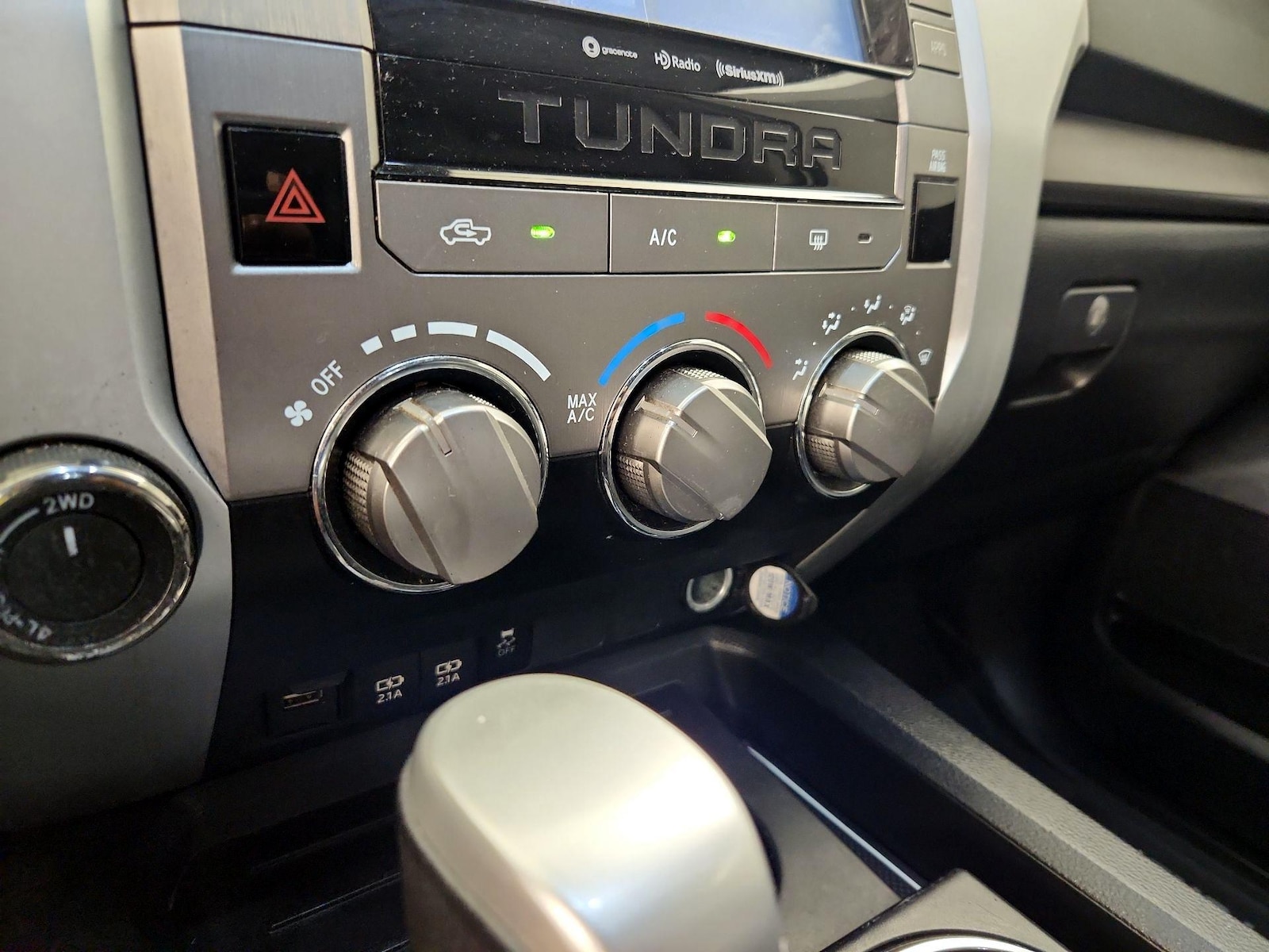 2020 Toyota Tundra SR5 - Photo 17