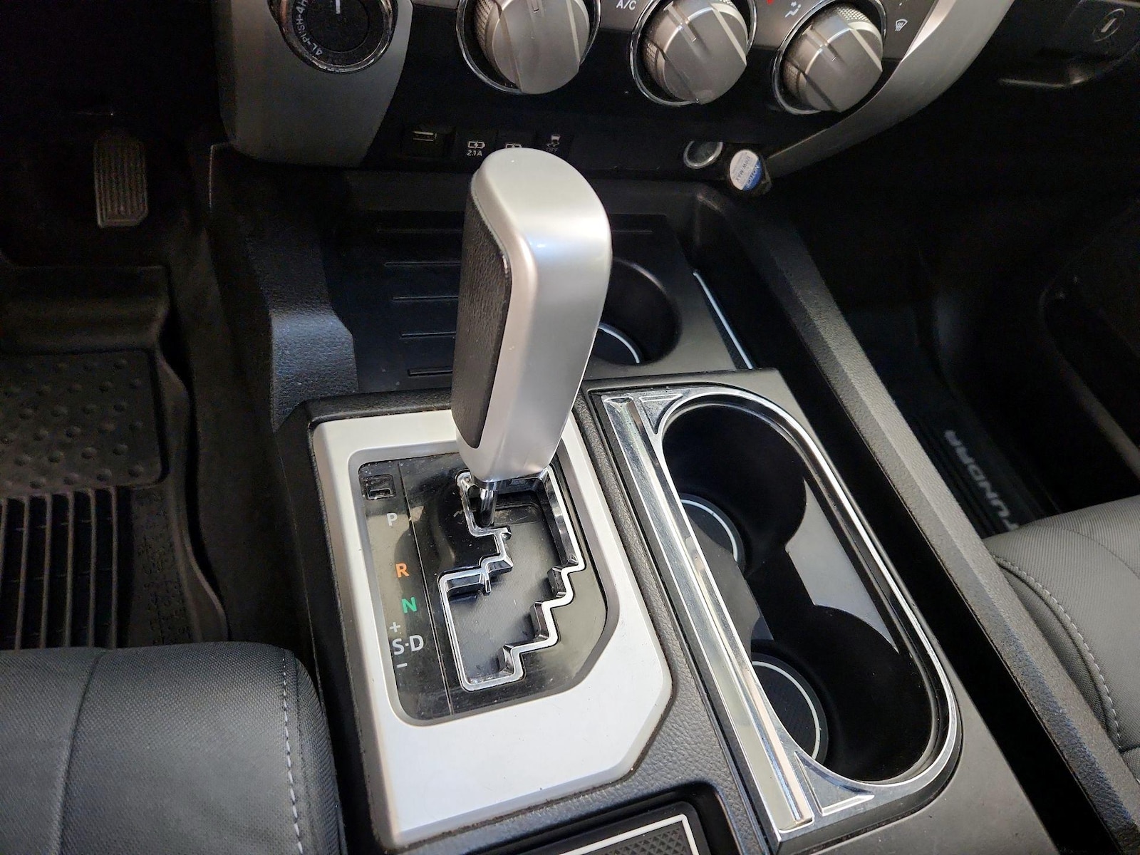 2020 Toyota Tundra SR5 - Photo 18