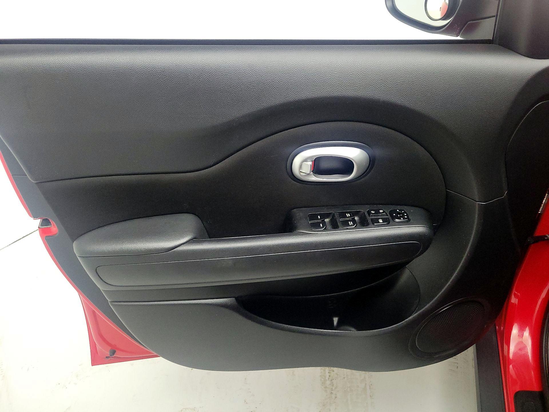 Thumbnail: 2016 Kia Soul - 12