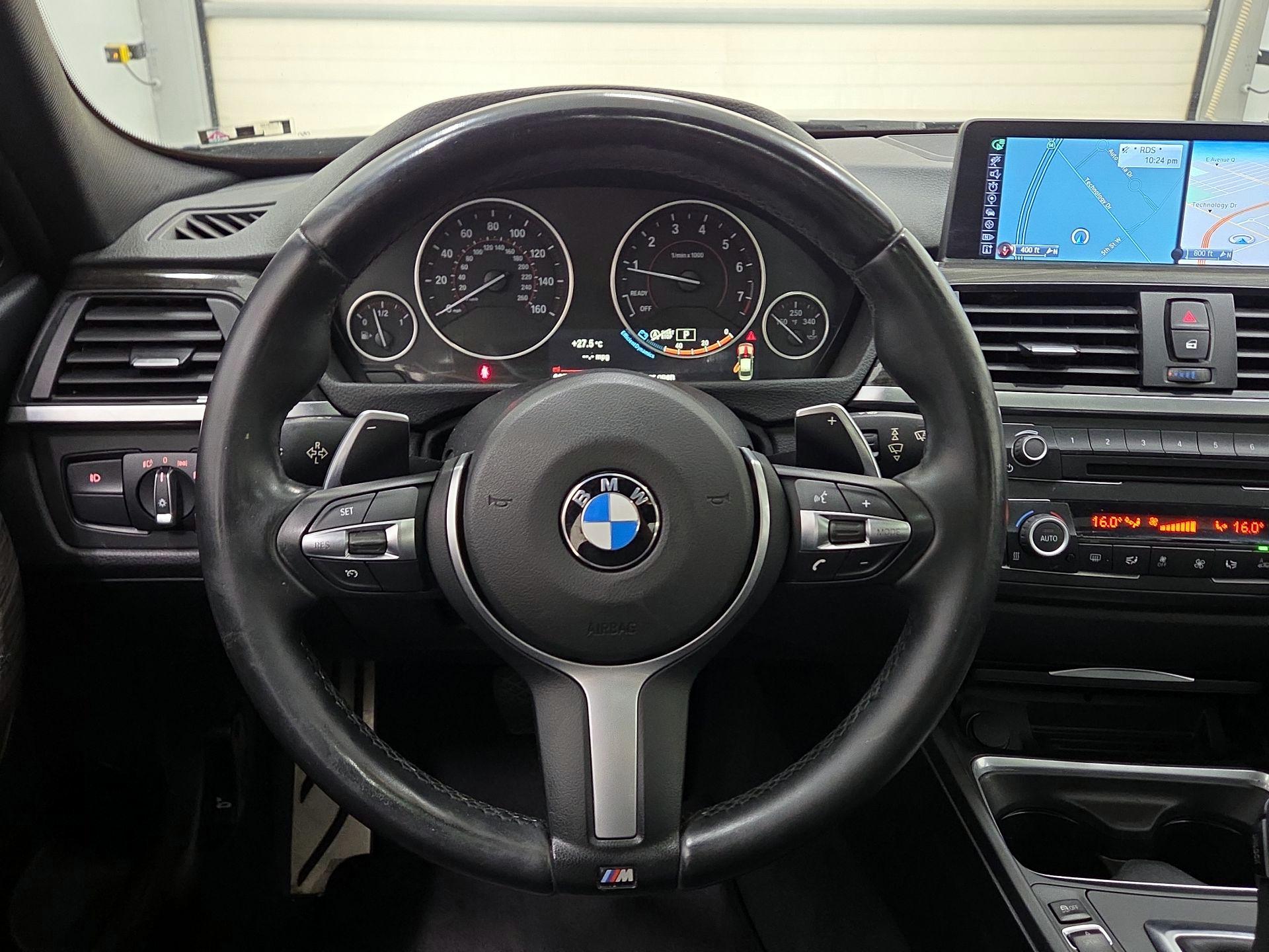 Thumbnail: 2015 BMW 3 Series - 10