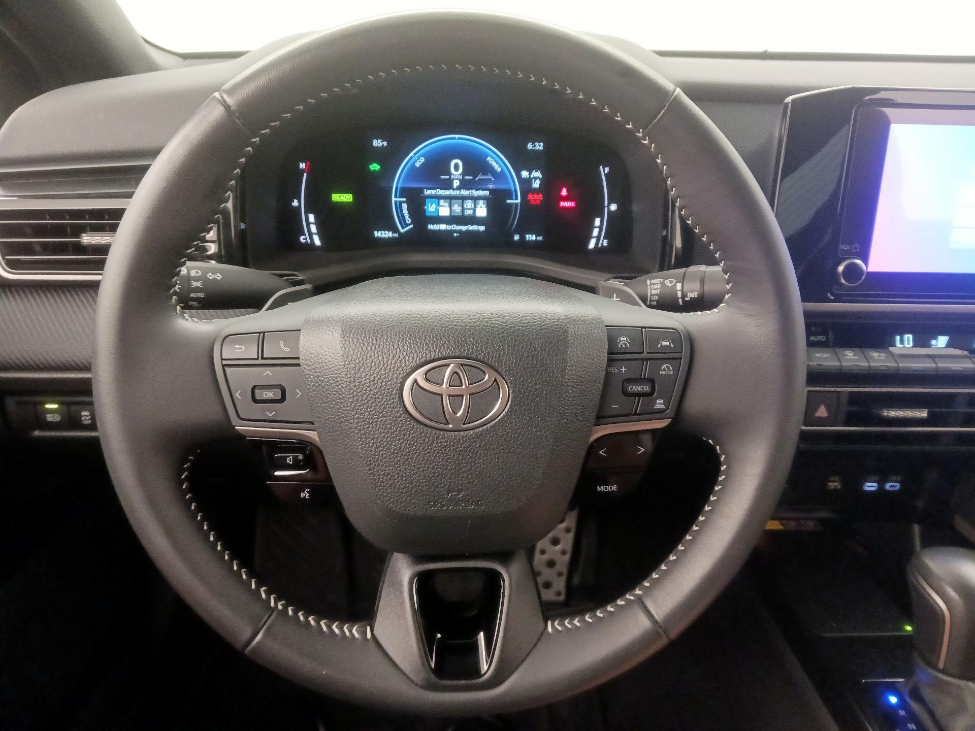 Thumbnail: 2025 Toyota Camry - 10
