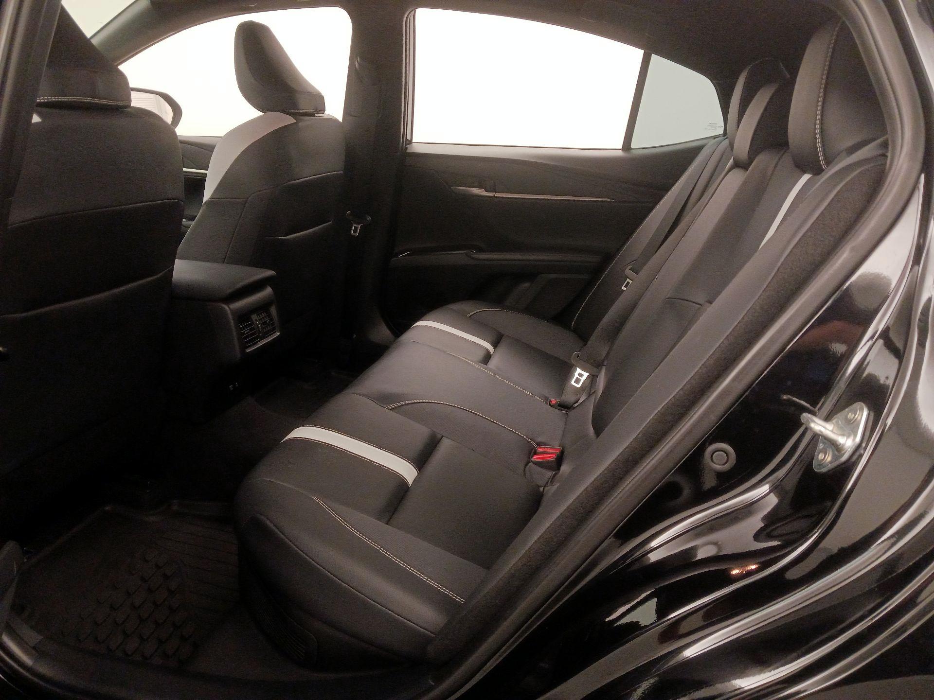 Thumbnail: 2025 Toyota Camry - 20