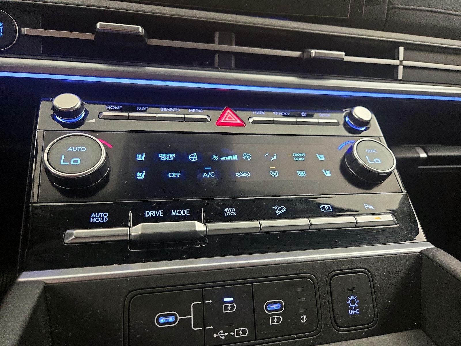 2024 Hyundai Santa Fe Limited HEV - Photo 9