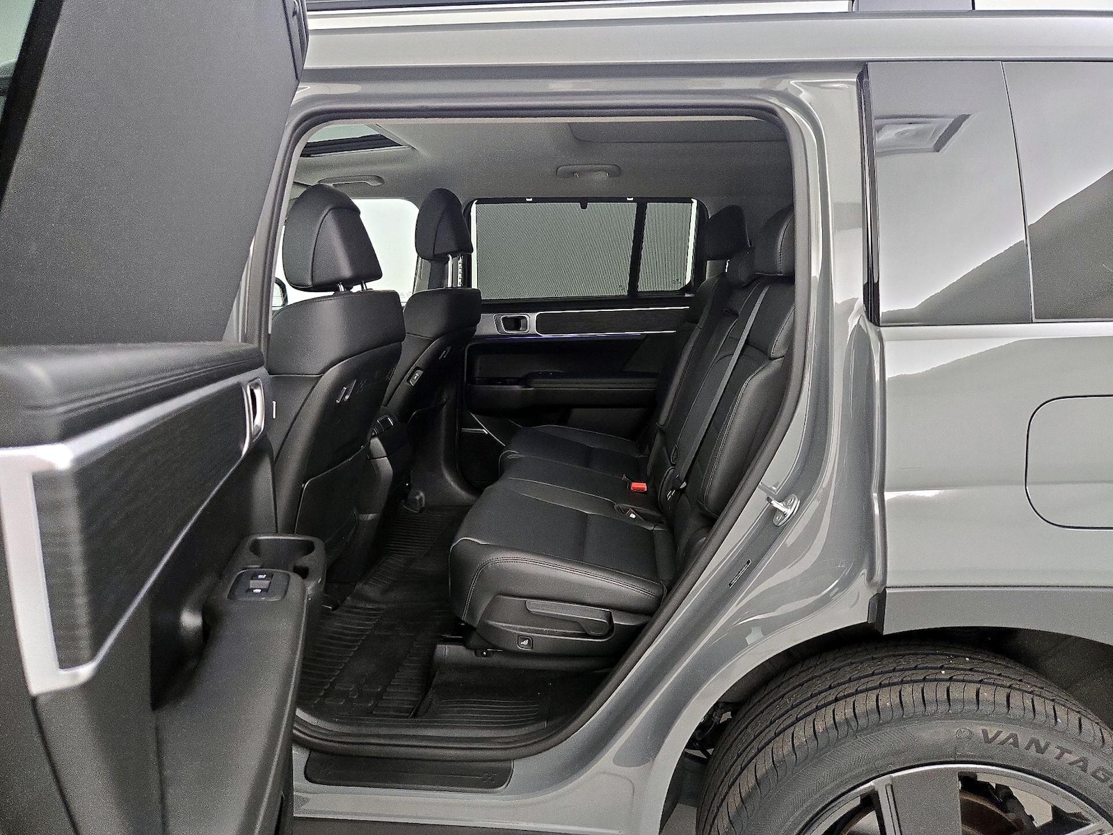 2024 Hyundai Santa Fe Limited HEV - Photo 13