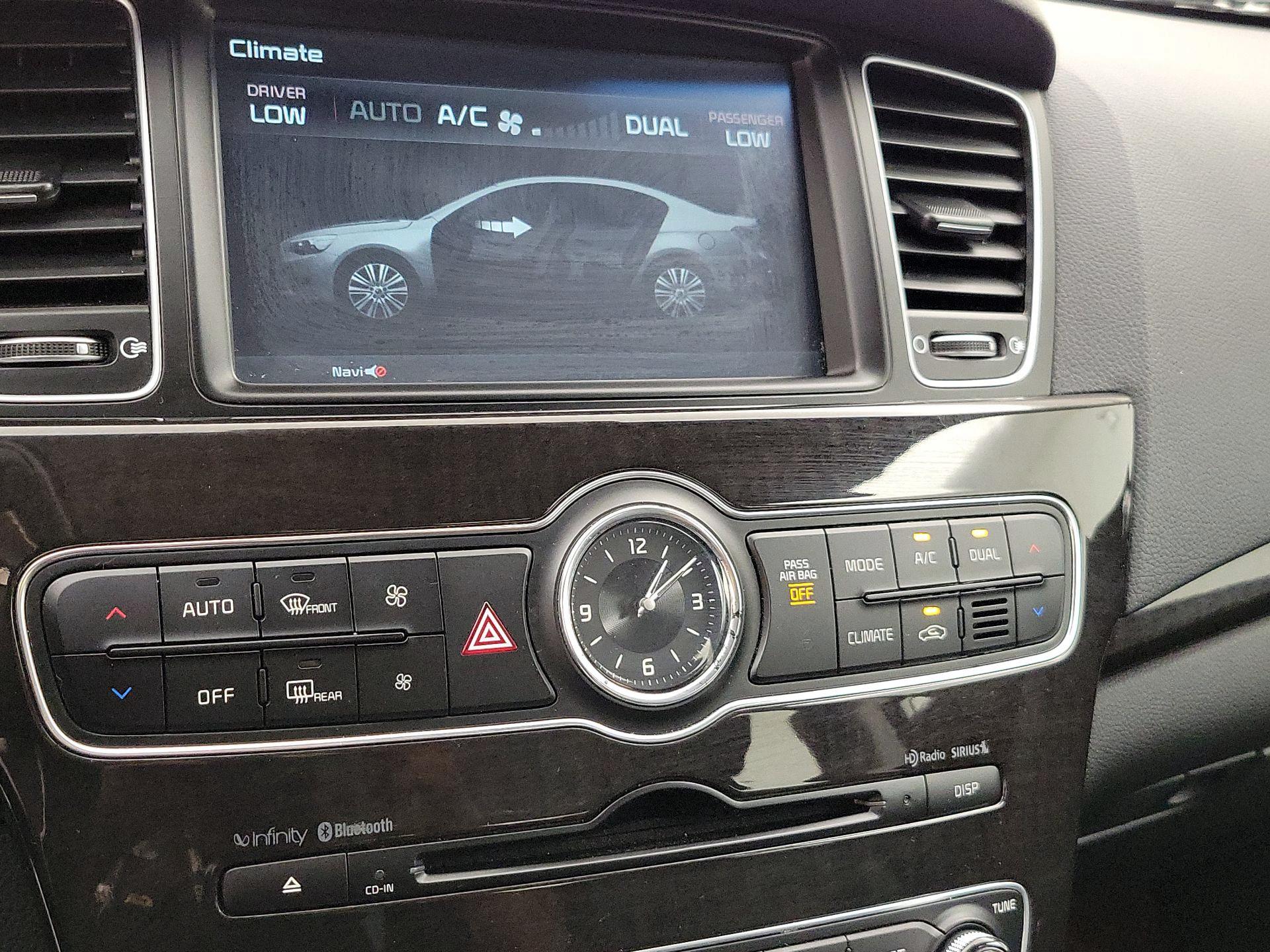 Thumbnail: 2016 Kia Cadenza - 16