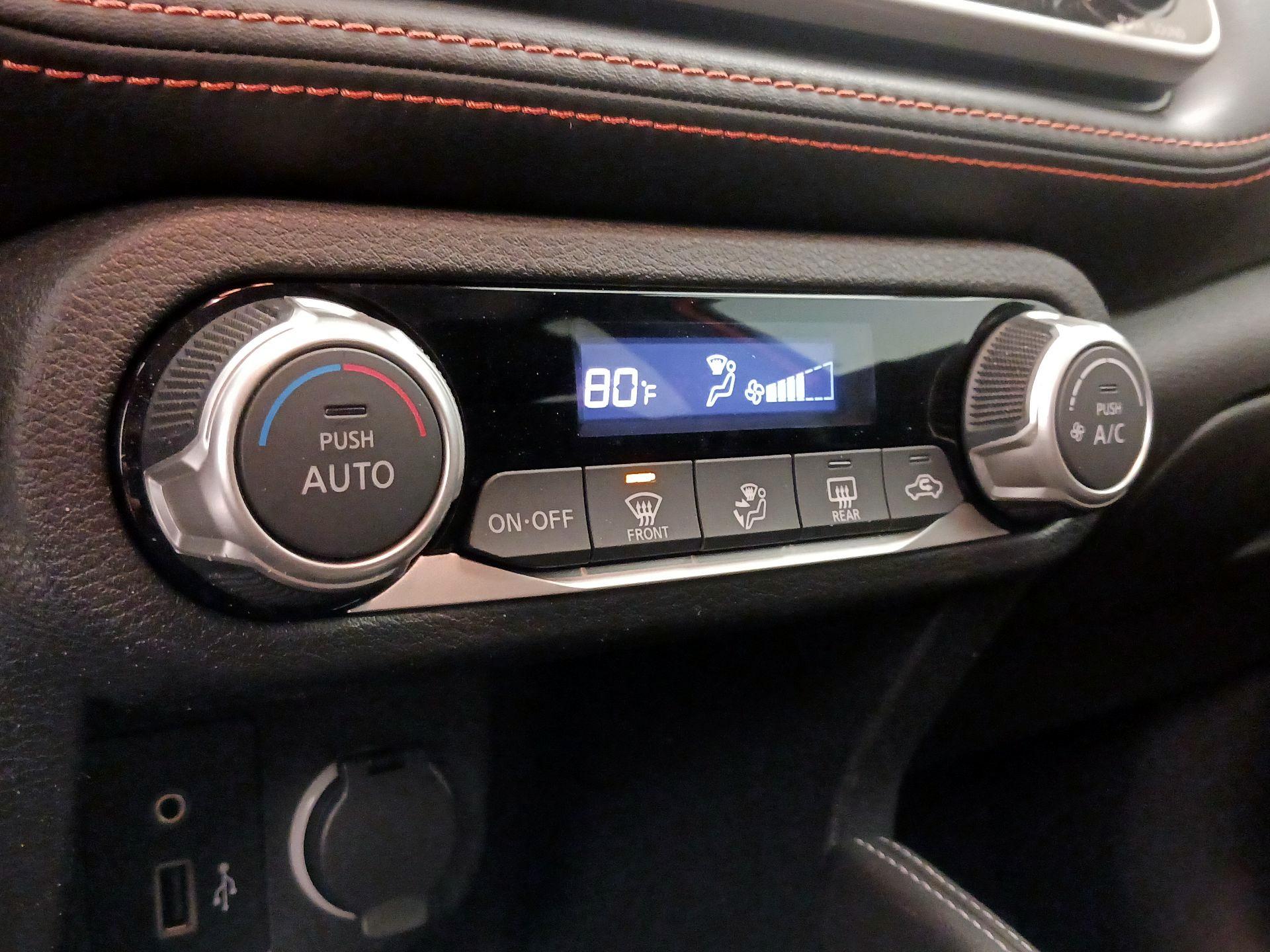 Thumbnail: 2018 Nissan Kicks - 16