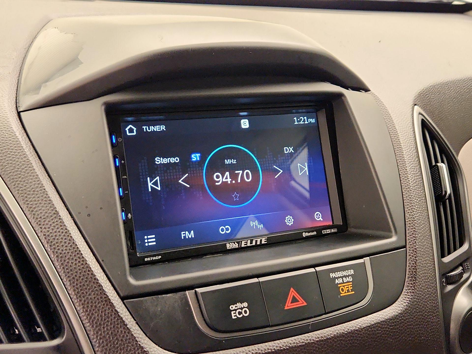 Thumbnail: 2015 Hyundai Tucson - 15