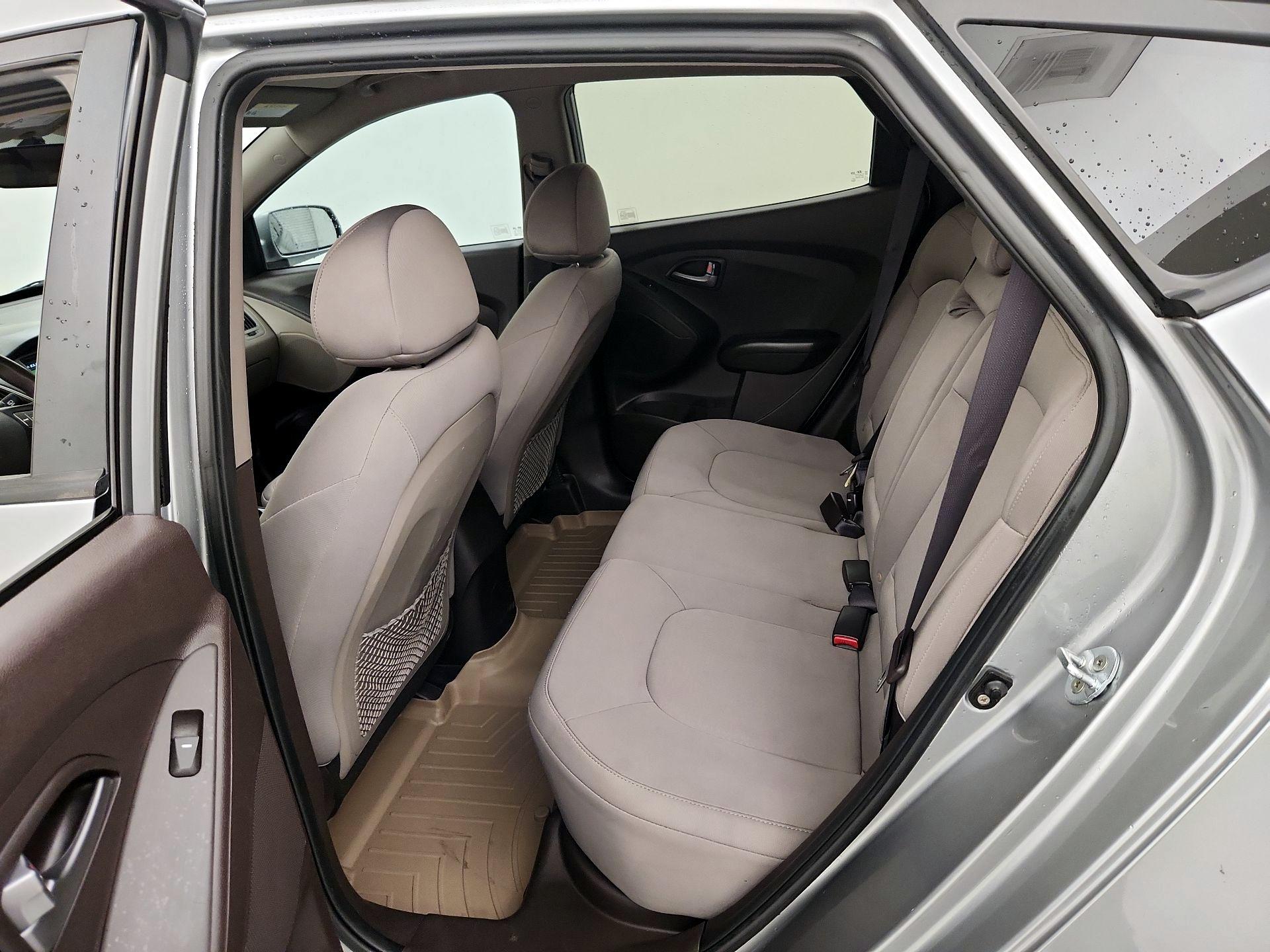 Thumbnail: 2015 Hyundai Tucson - 19