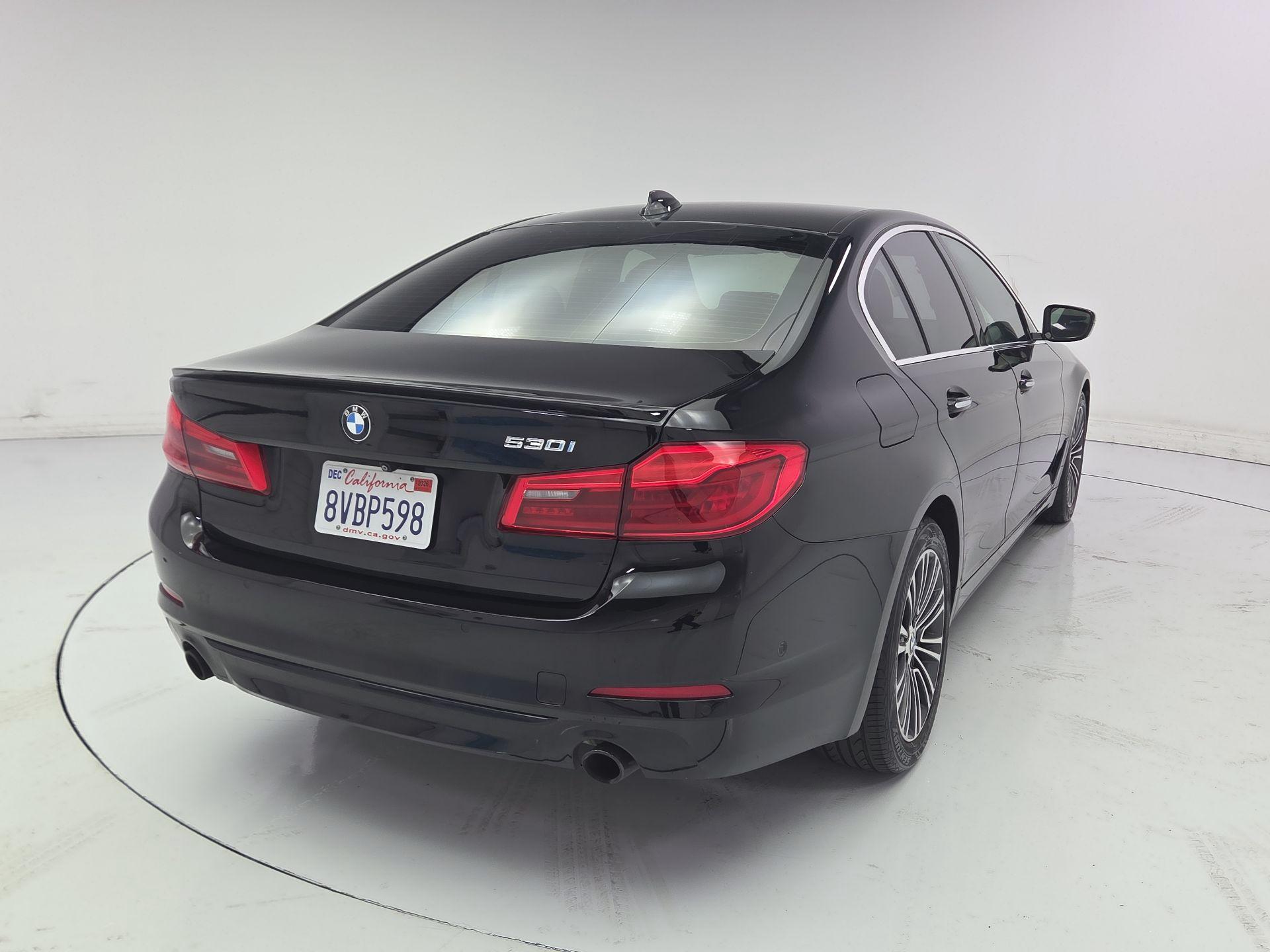 Thumbnail: 2017 BMW 5 Series - 5
