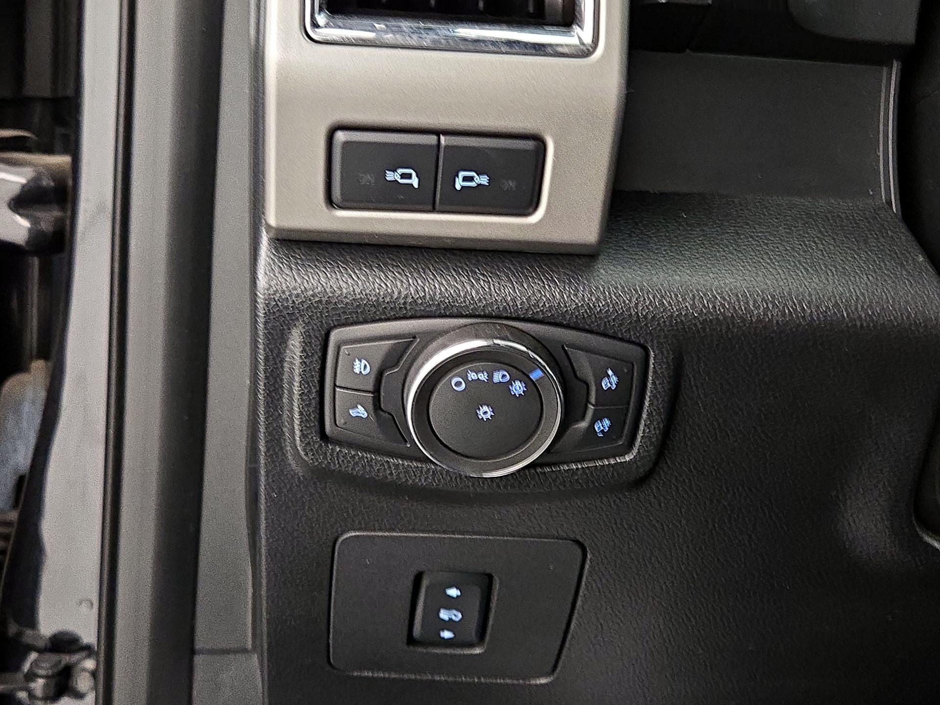 Thumbnail: 2015 Ford F-150 - 13