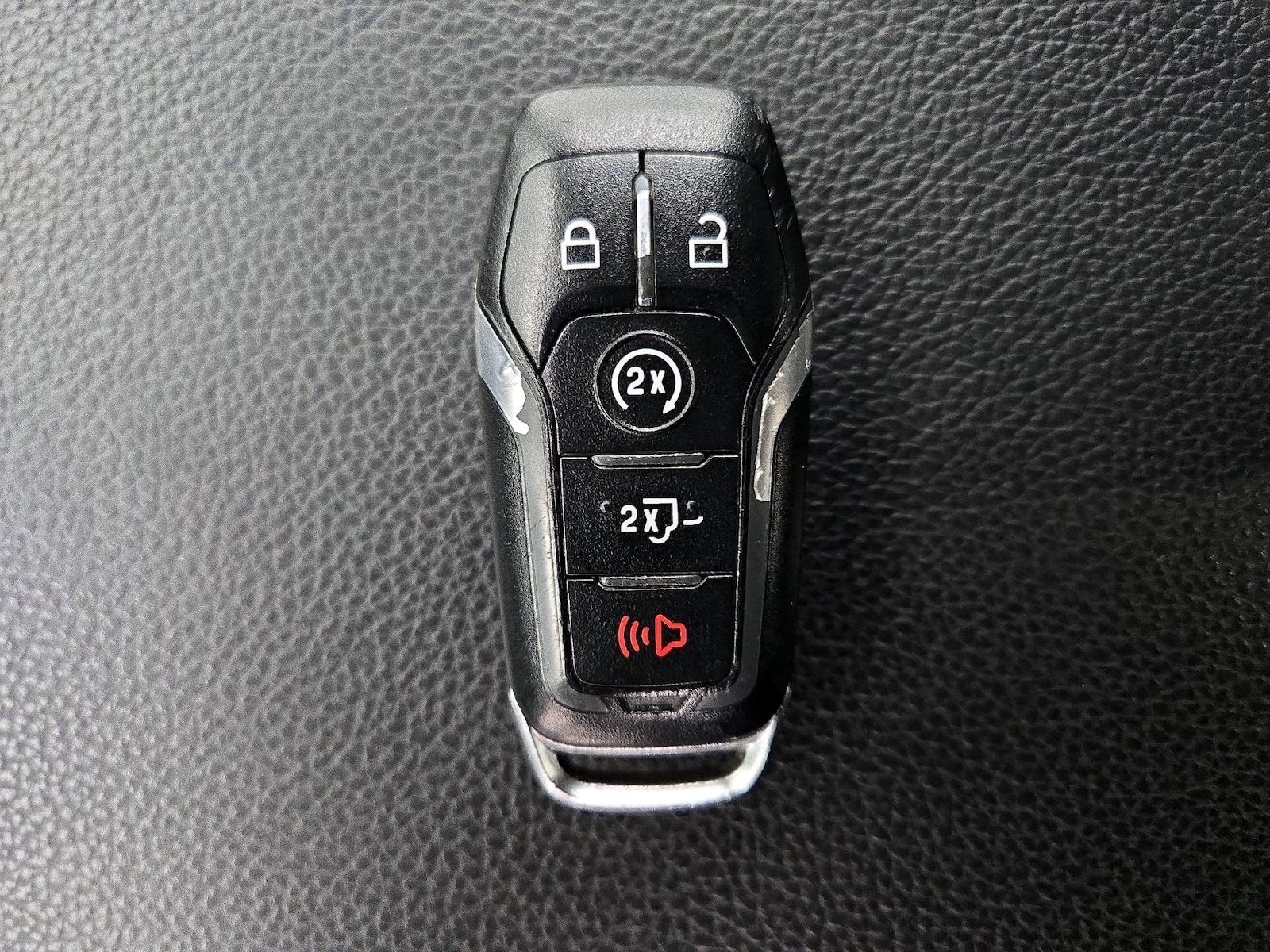 2015 Ford F-150 Lariat - Photo 24