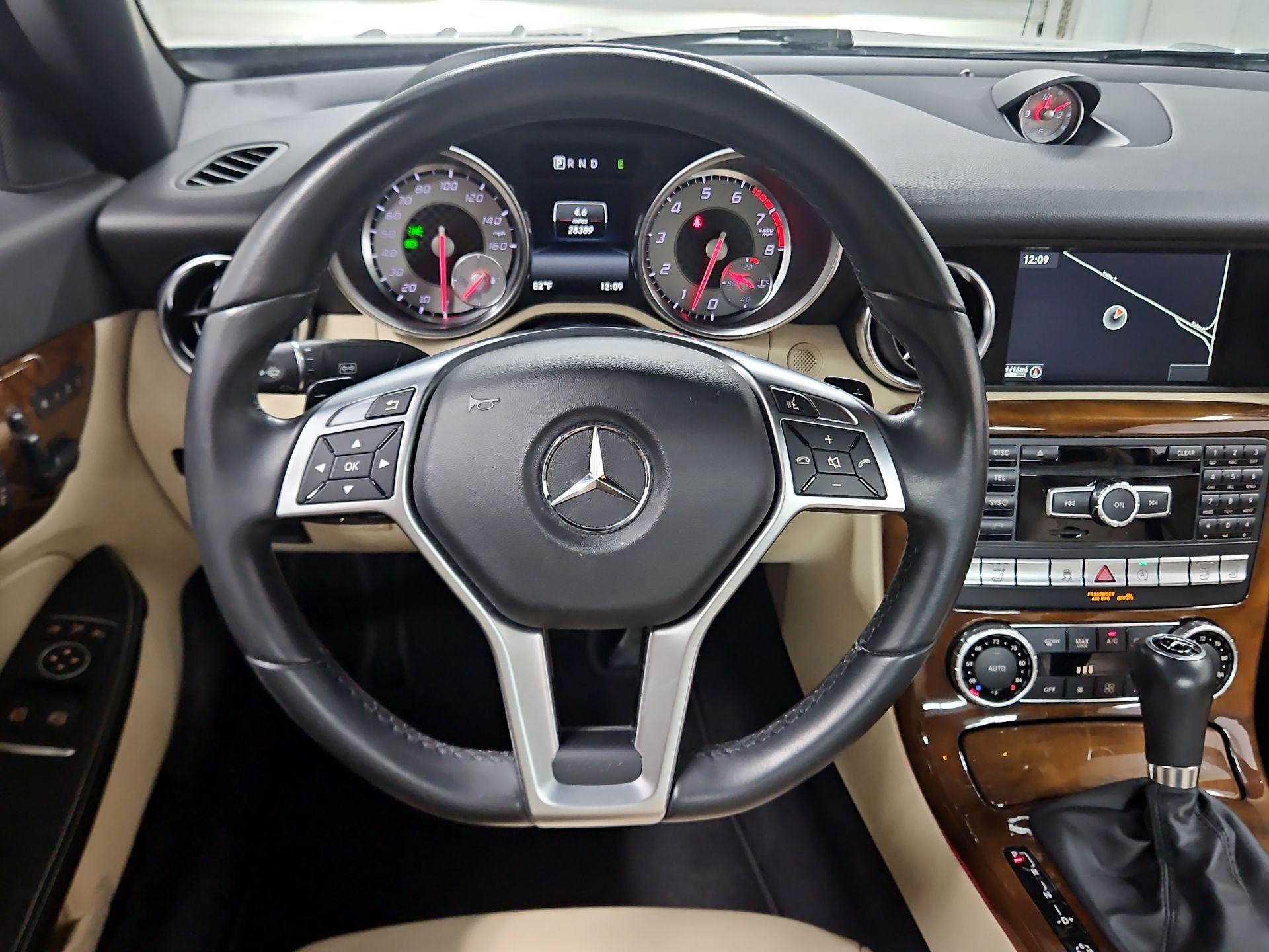 Thumbnail: 2016 Mercedes-Benz SLK - 10