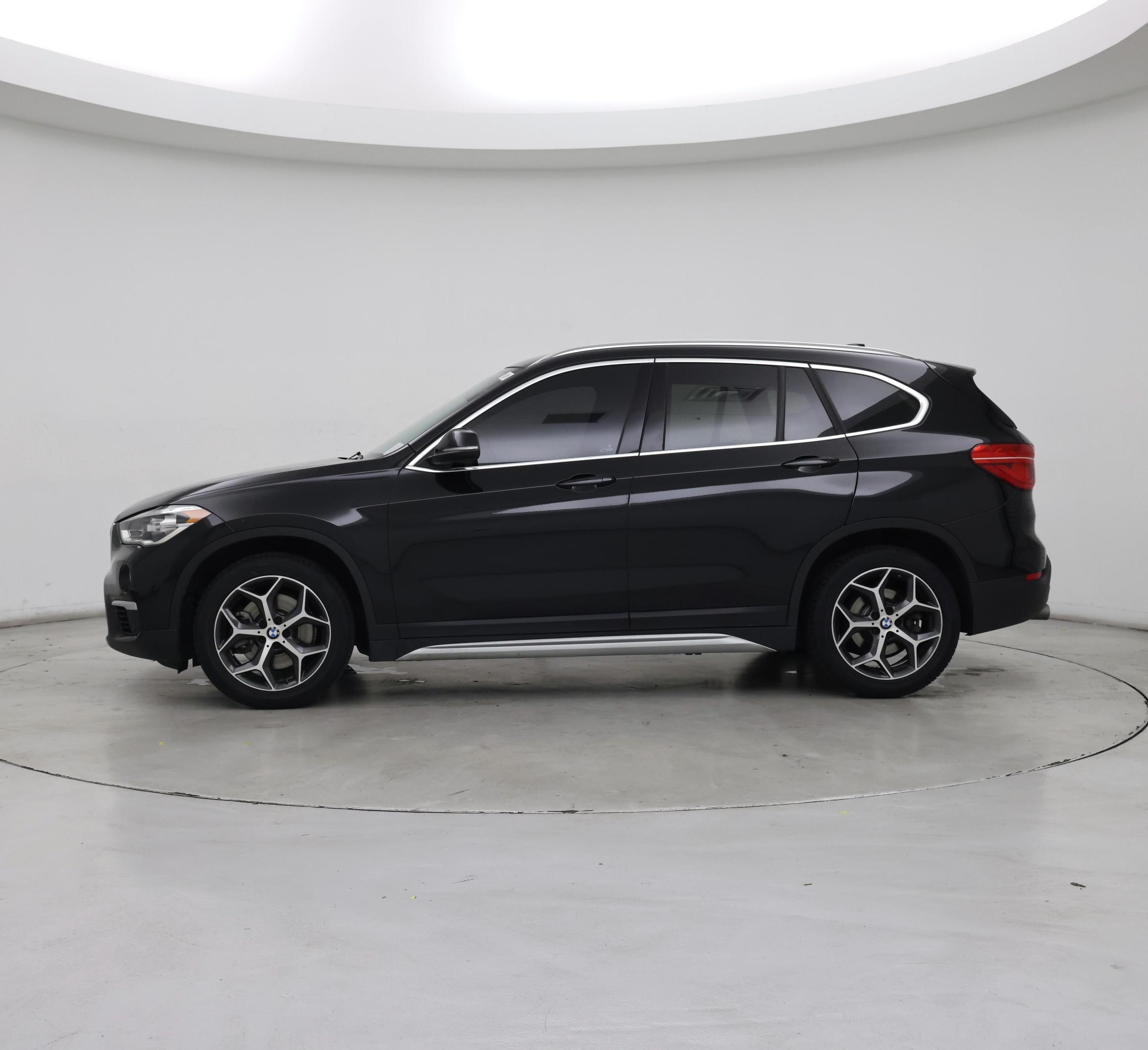 Thumbnail: 2019 BMW X1 - 3