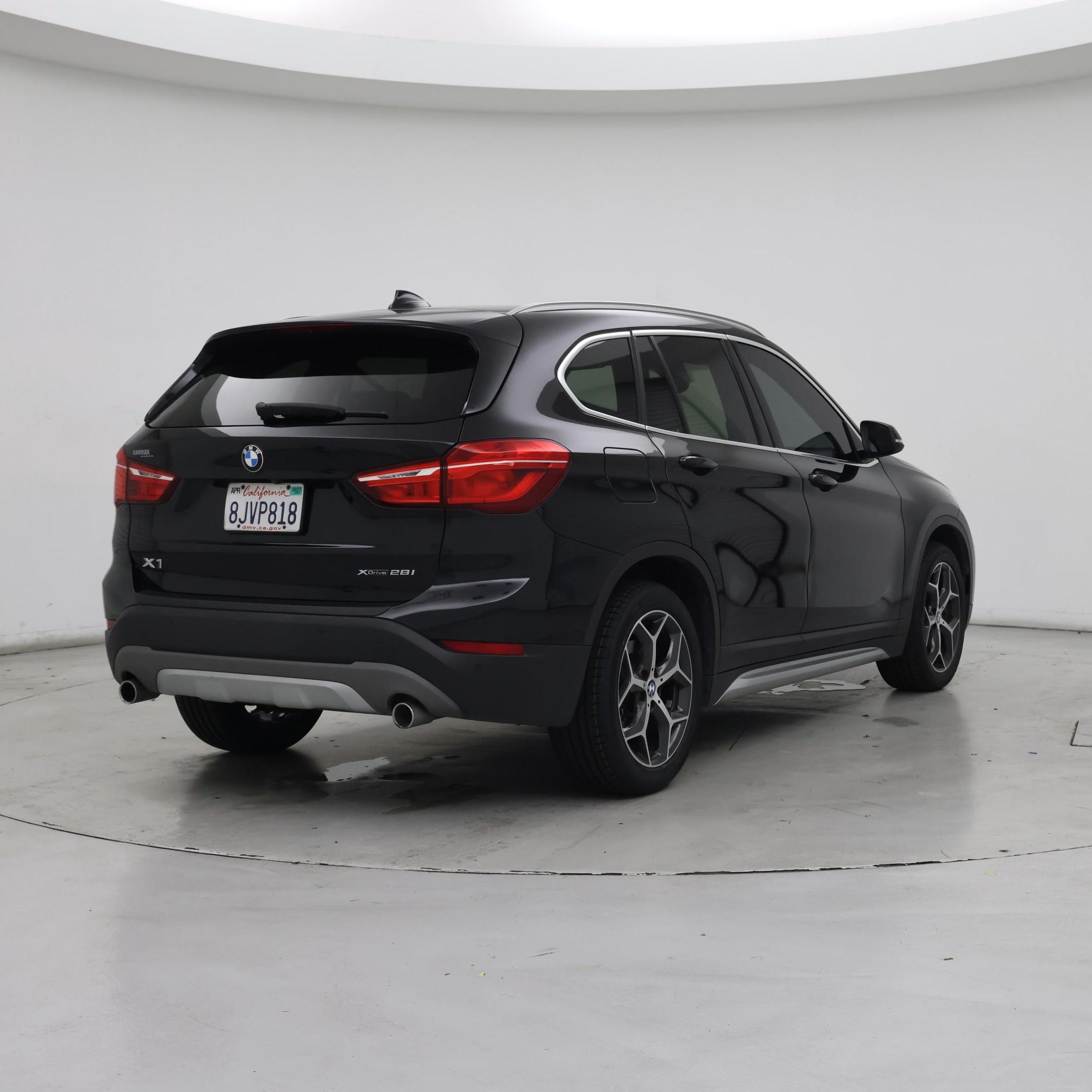 Thumbnail: 2019 BMW X1 - 8