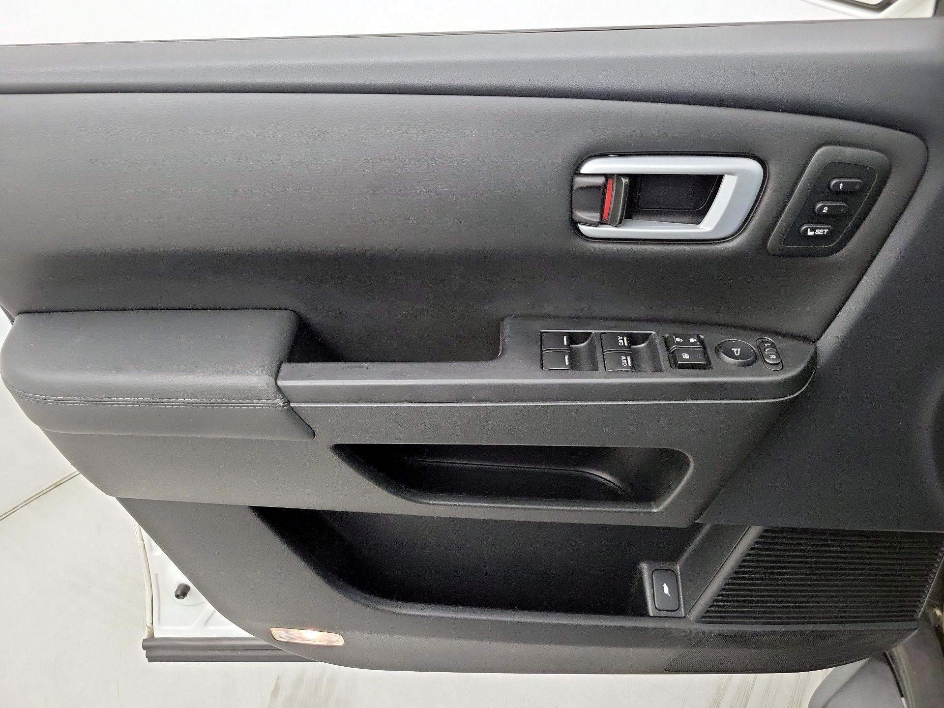 Thumbnail: 2015 Honda Pilot - 12
