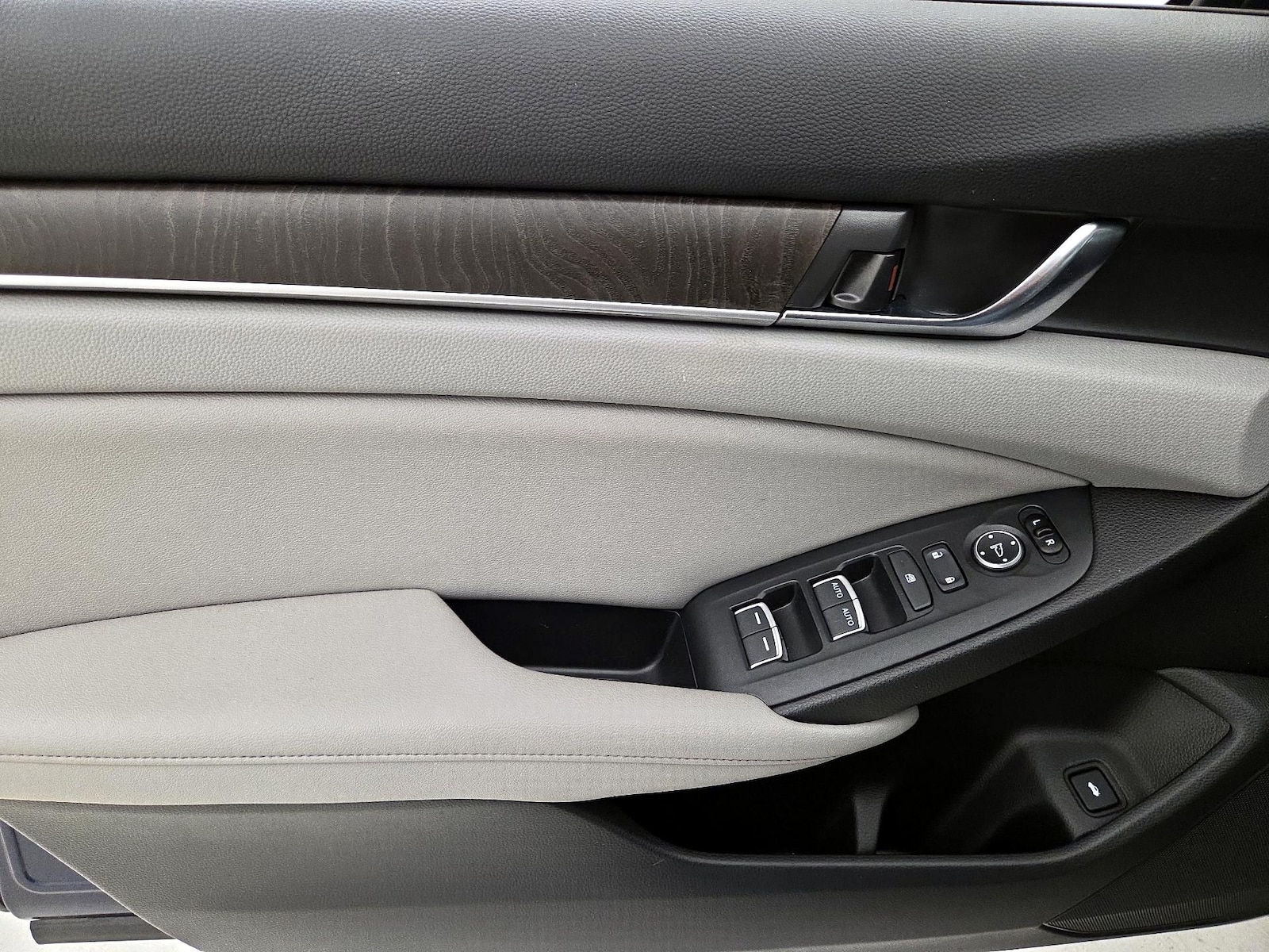 2019 Honda Accord EX - Photo 13