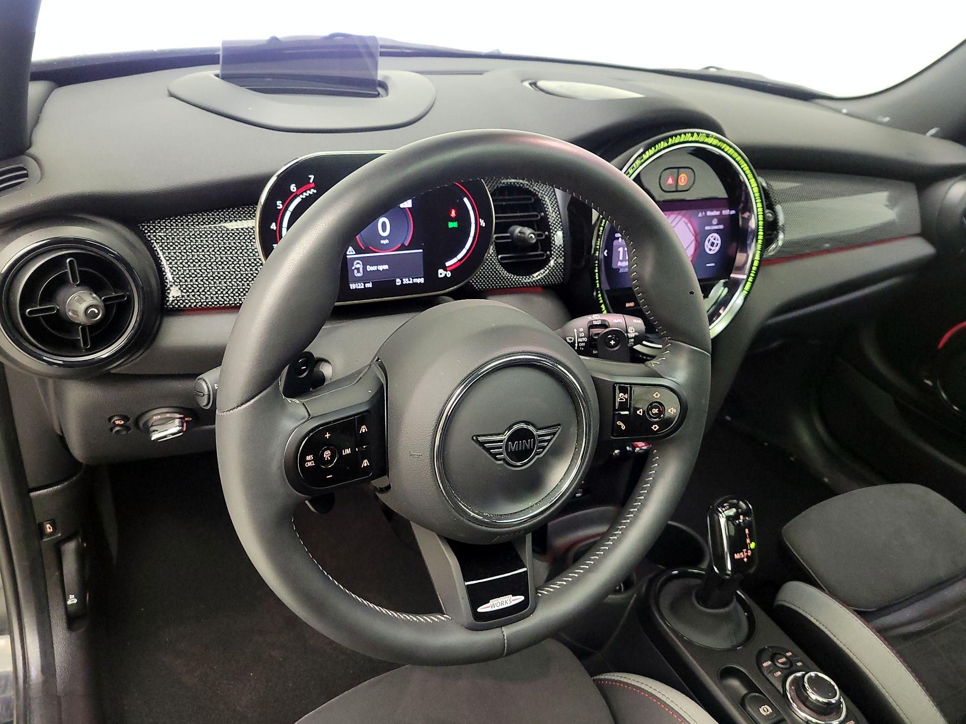 Thumbnail: 2024 MINI Cooper Hardtop - 9