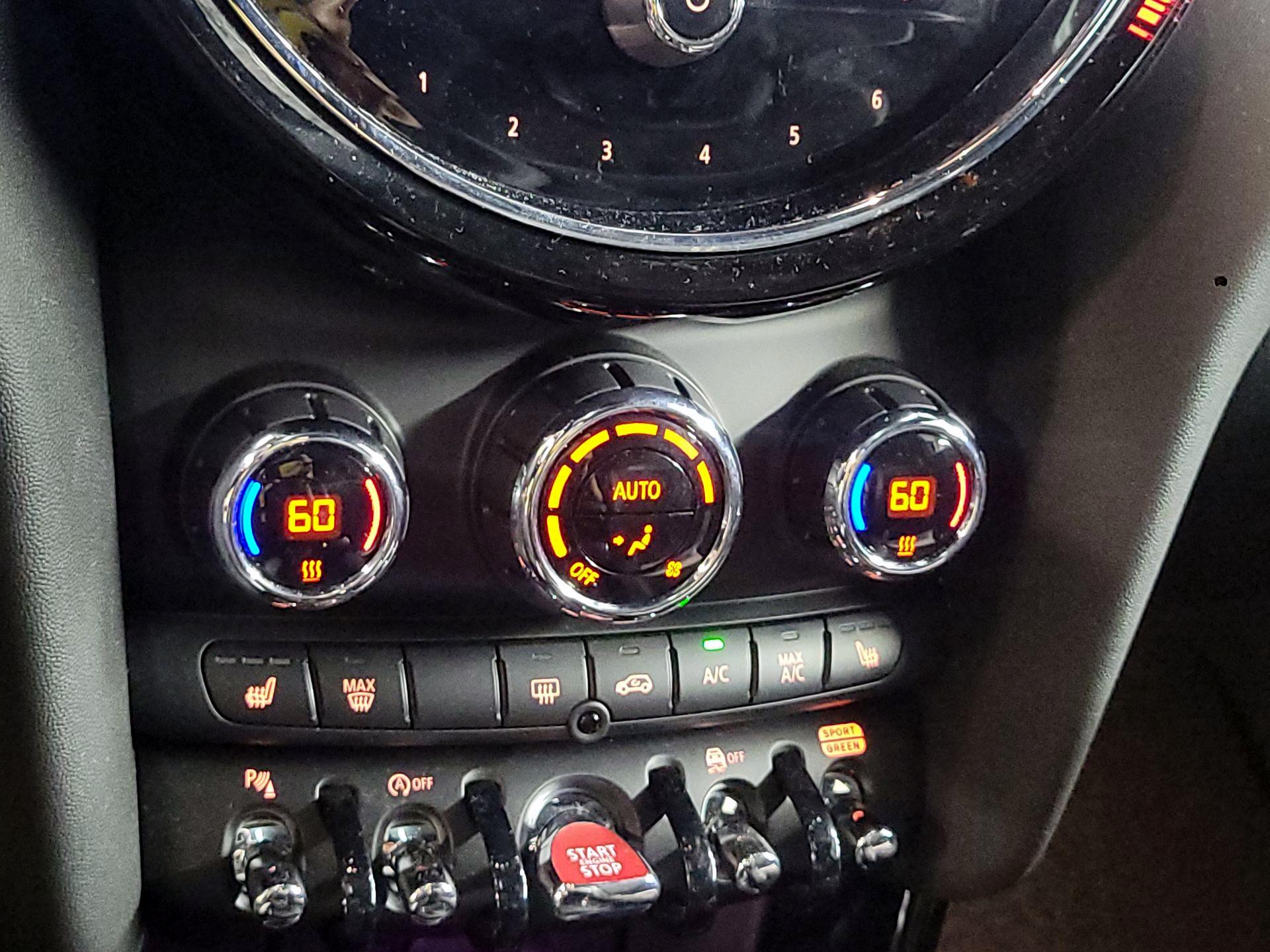 Thumbnail: 2024 MINI Cooper Hardtop - 17