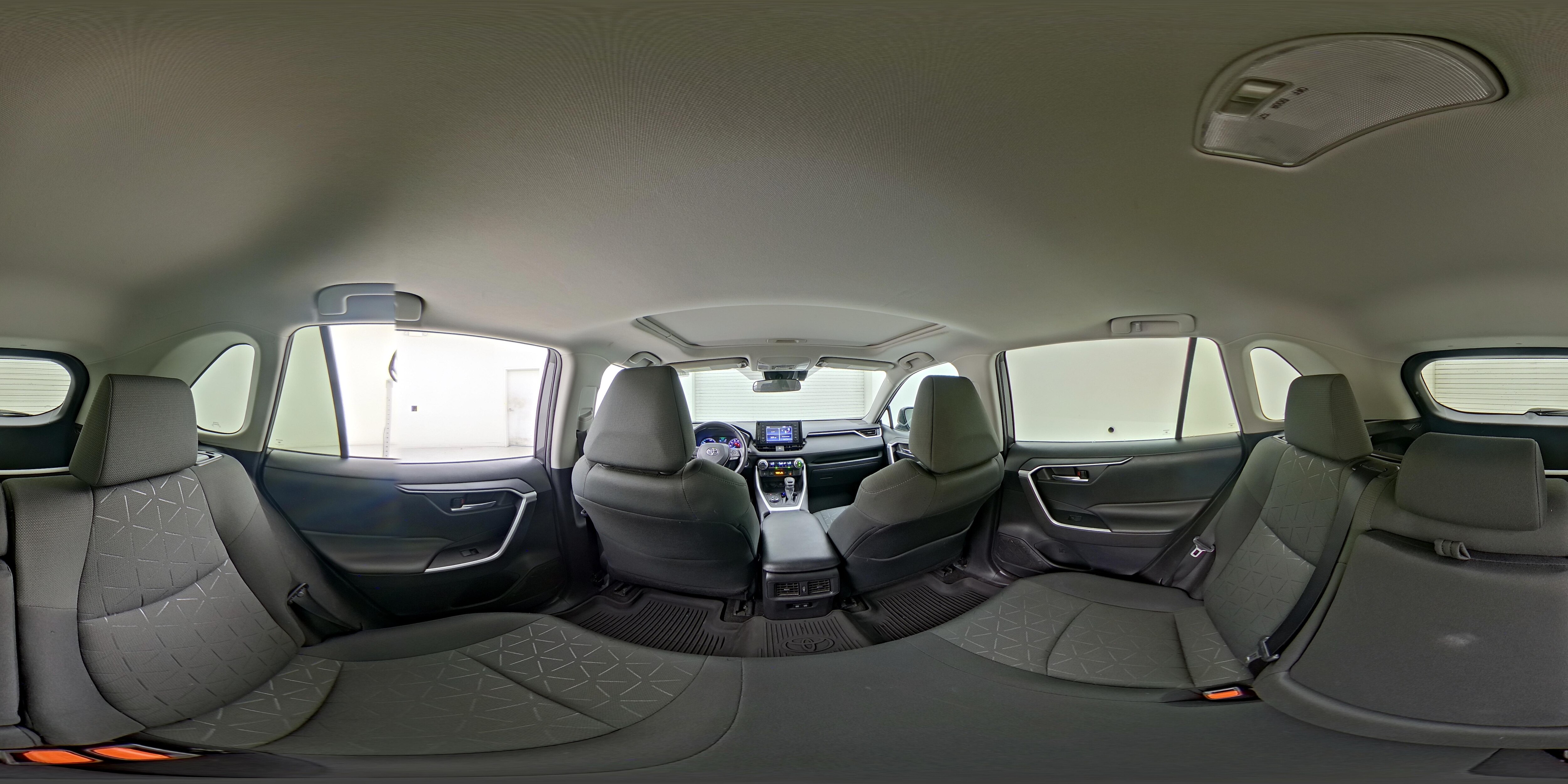 2021 Toyota RAV4 XLE - Photo 26