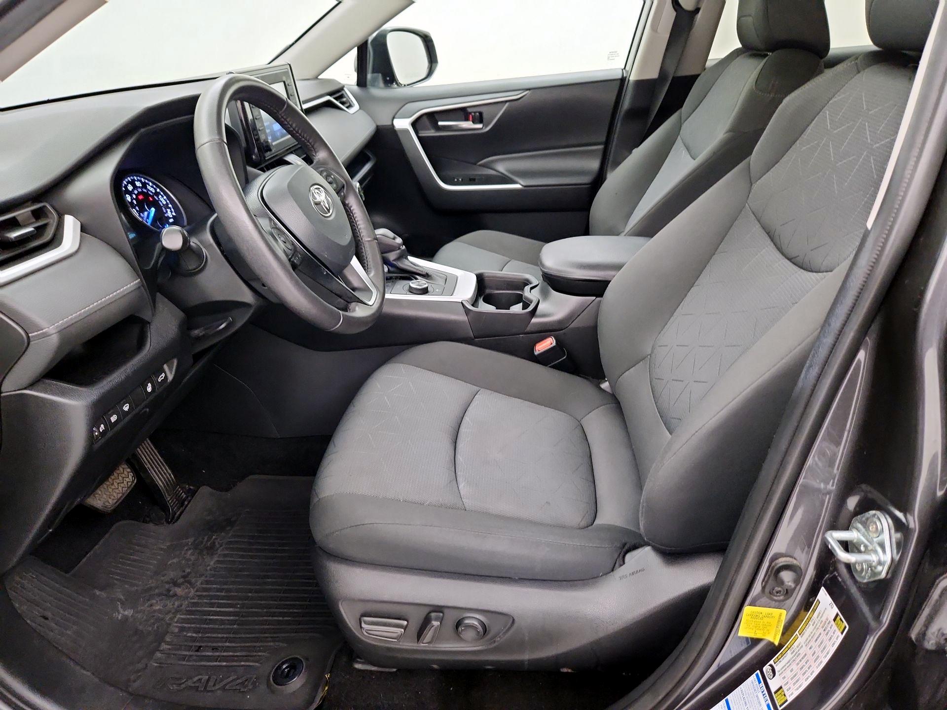 Thumbnail: 2021 Toyota RAV4 - 11