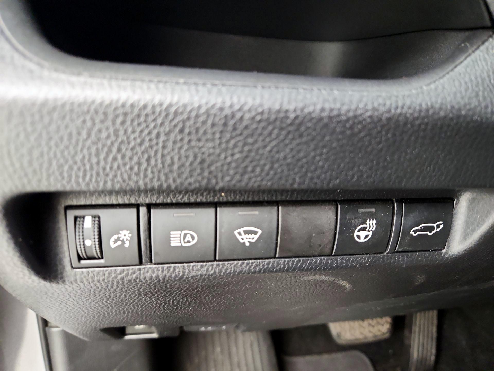 Thumbnail: 2021 Toyota RAV4 - 13