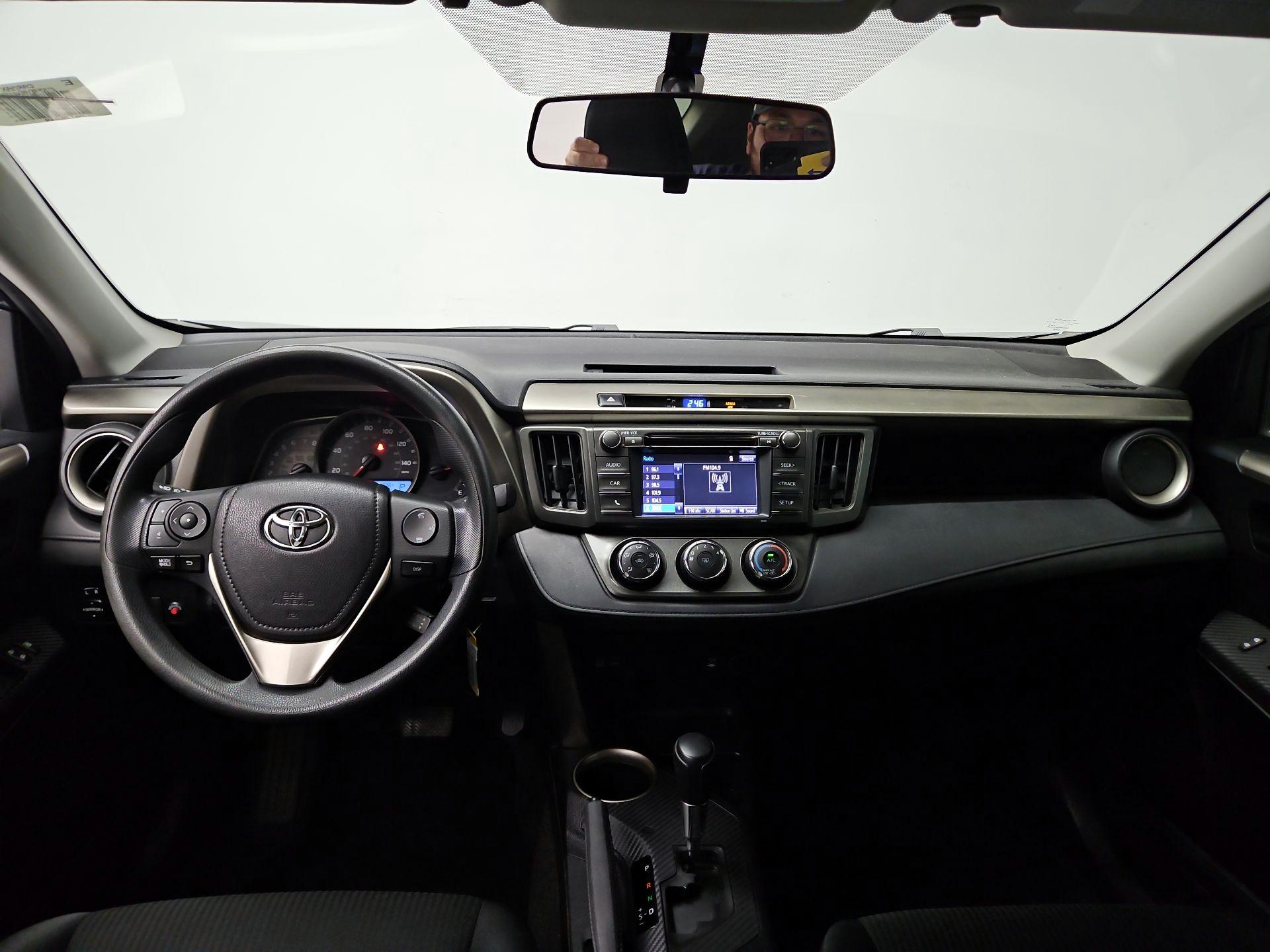 Thumbnail: 2014 Toyota RAV4 - 9