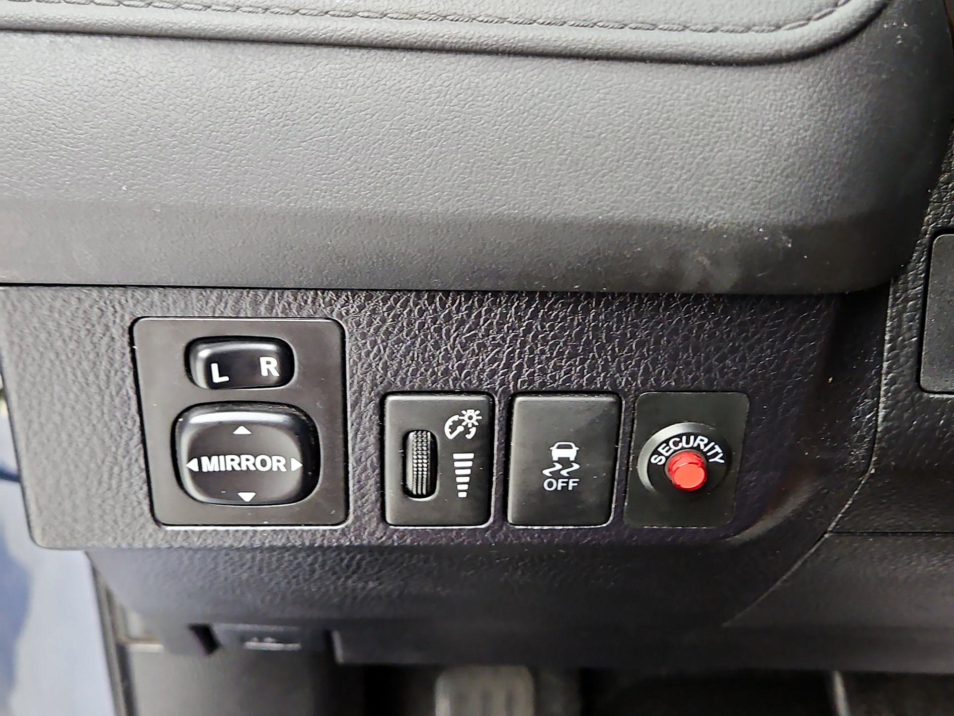 Thumbnail: 2014 Toyota RAV4 - 13