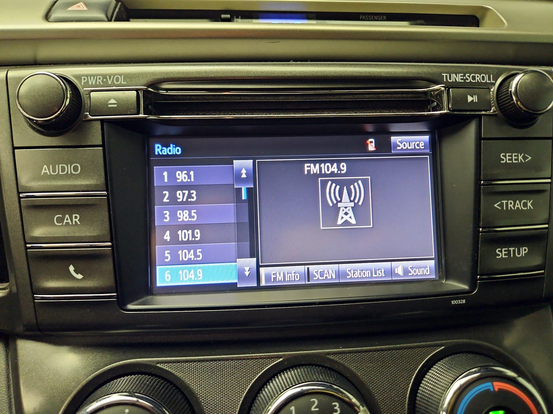 Thumbnail: 2014 Toyota RAV4 - 15