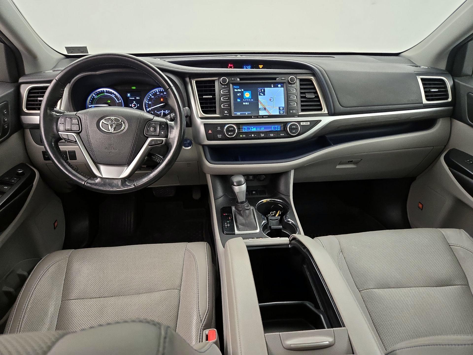 Thumbnail: 2017 Toyota Highlander - 9