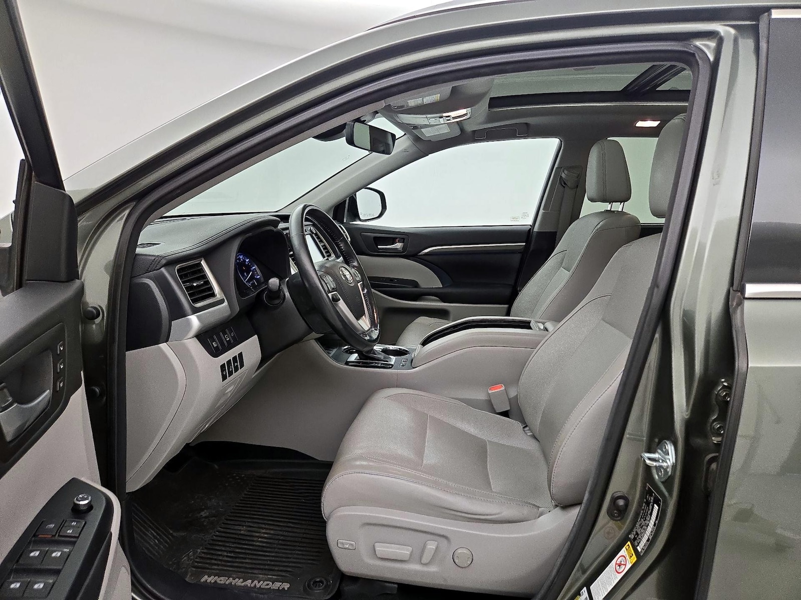 2017 Toyota Highlander Limited - Photo 12