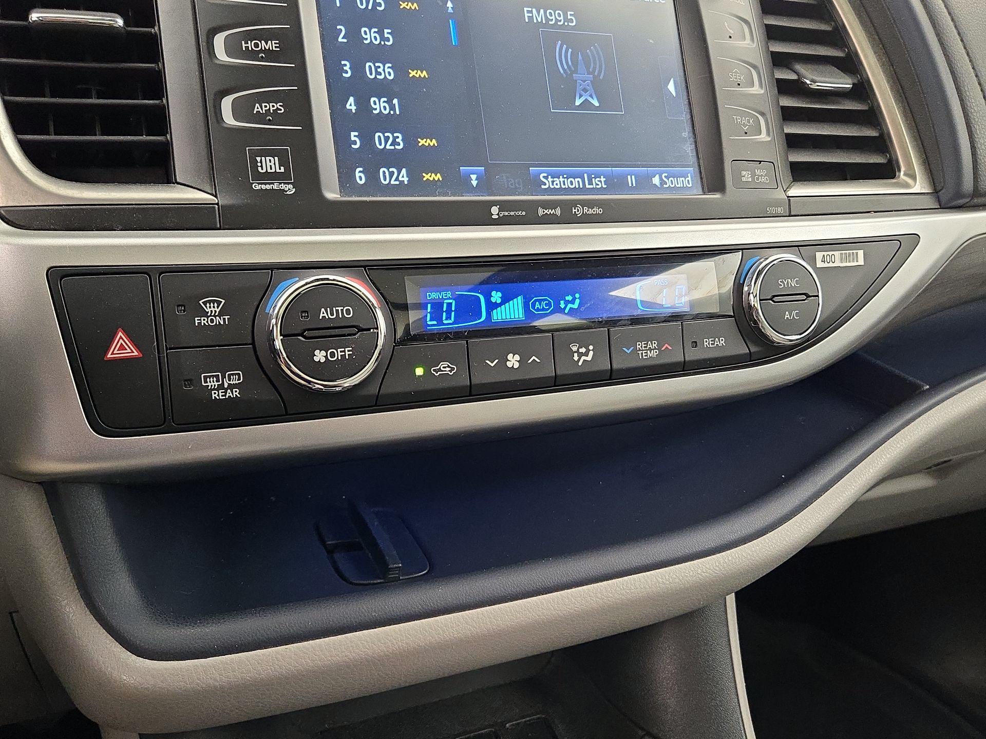 Thumbnail: 2017 Toyota Highlander - 17