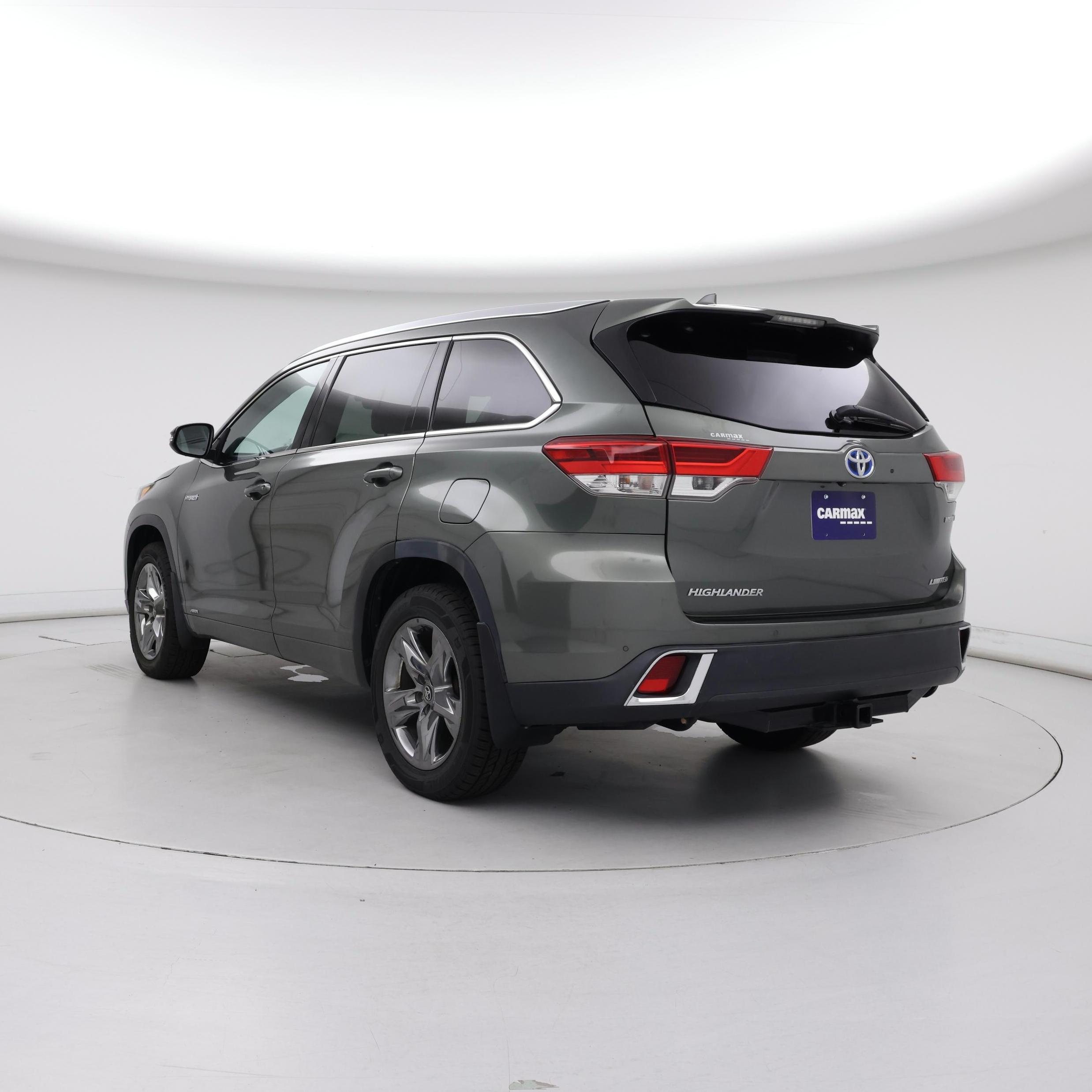 Thumbnail: 2017 Toyota Highlander - 2