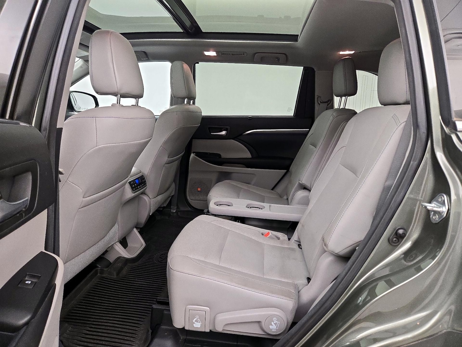 2017 Toyota Highlander Limited - Photo 22