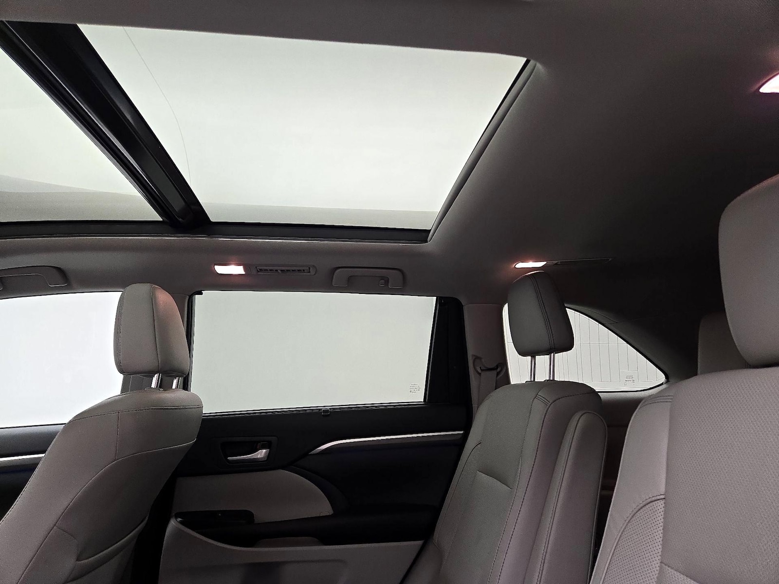 2017 Toyota Highlander Limited - Photo 27