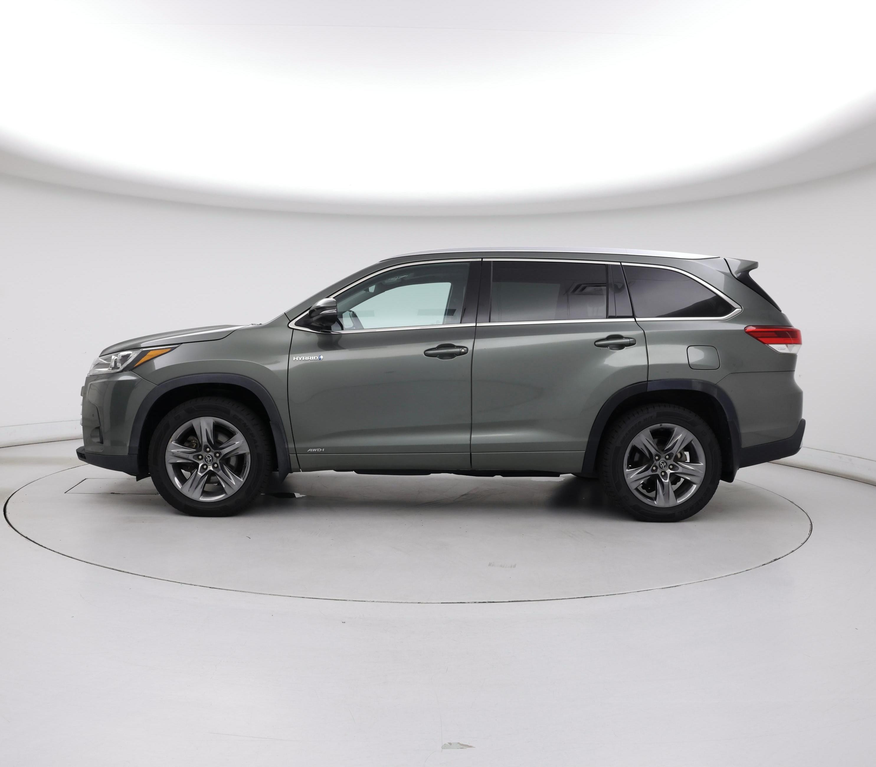 Thumbnail: 2017 Toyota Highlander - 3