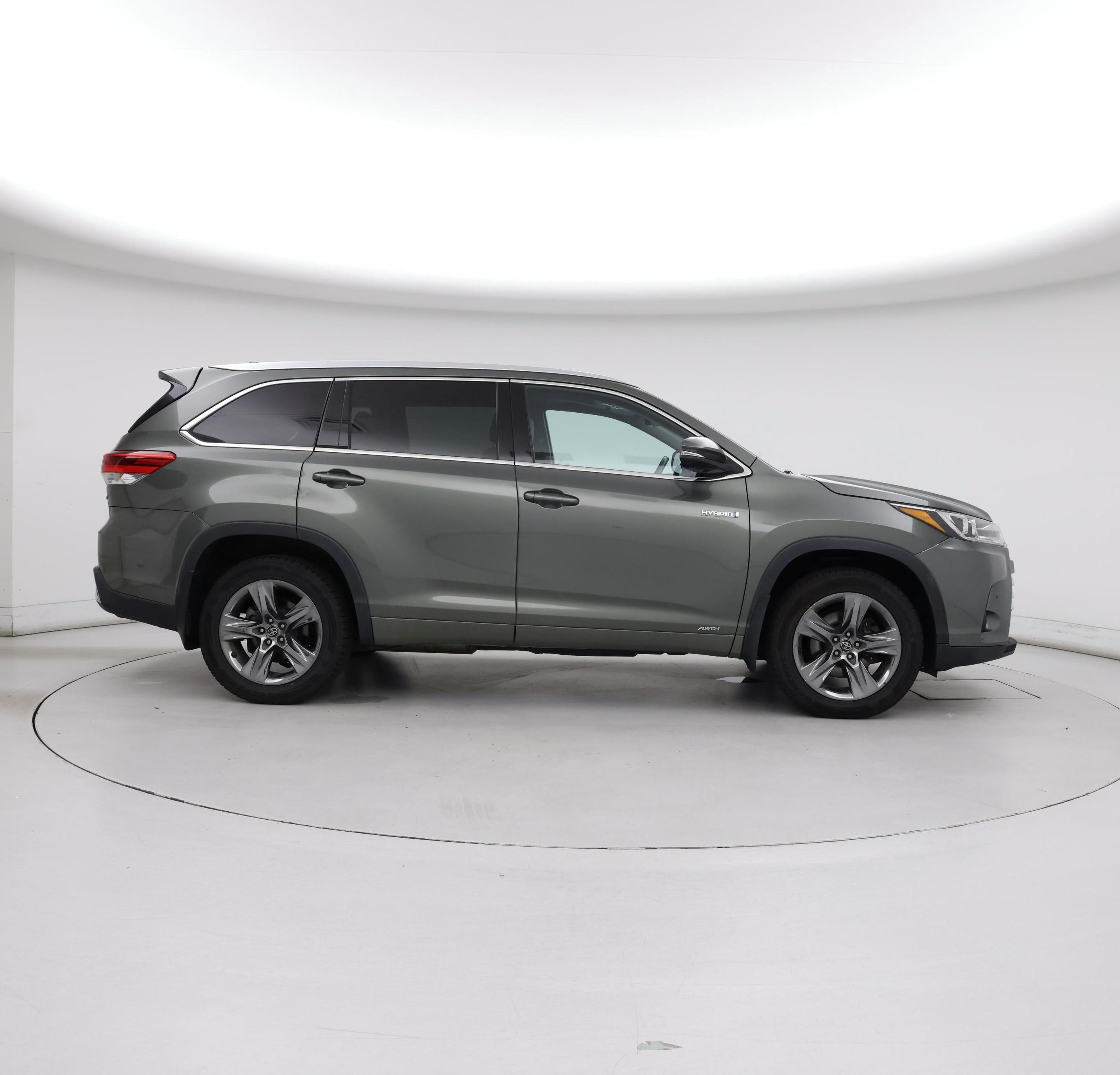Thumbnail: 2017 Toyota Highlander - 7