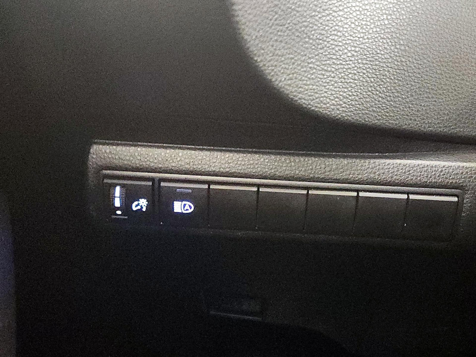 2020 Toyota Corolla SE - Photo 14