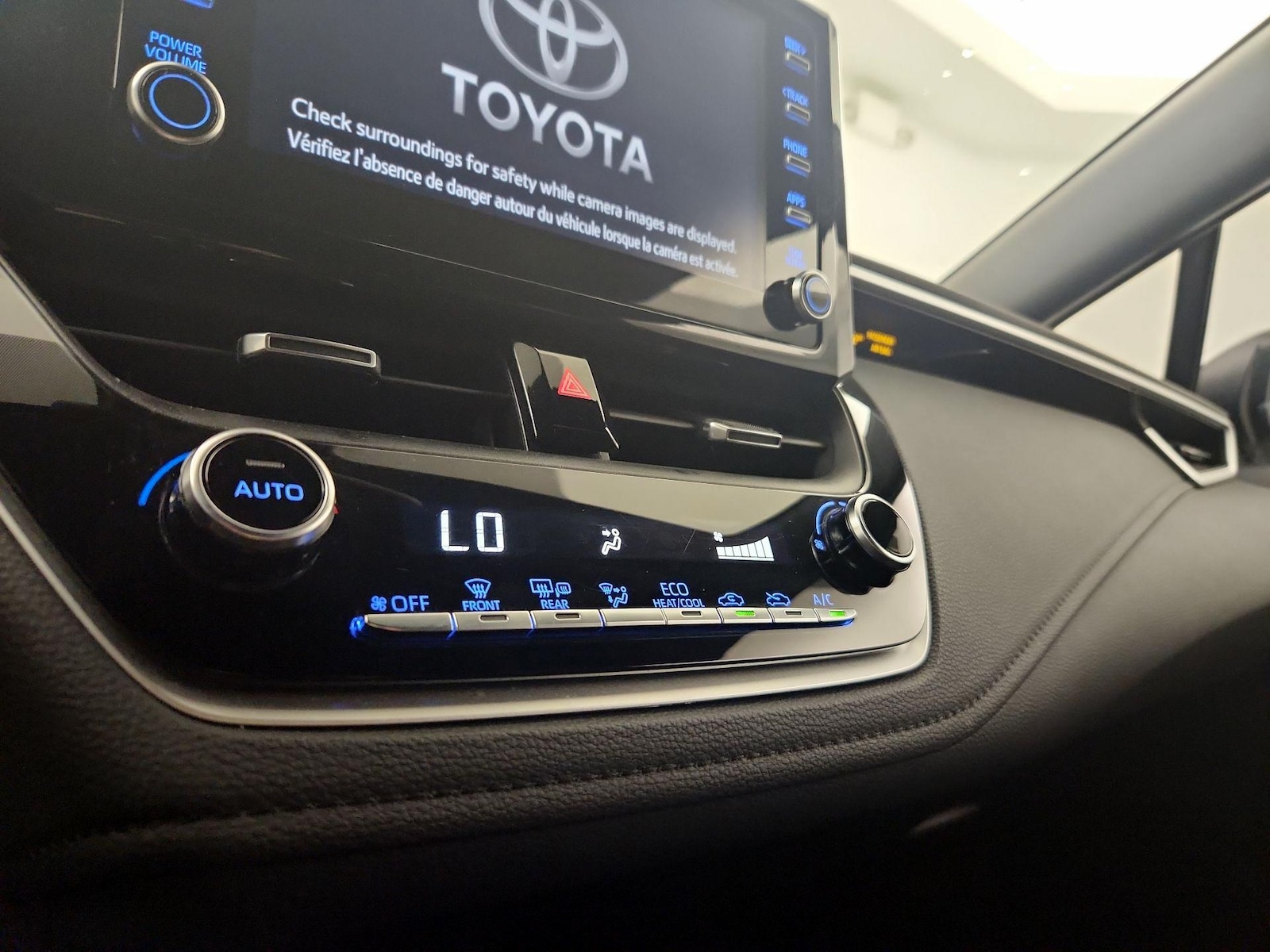 2020 Toyota Corolla SE - Photo 17