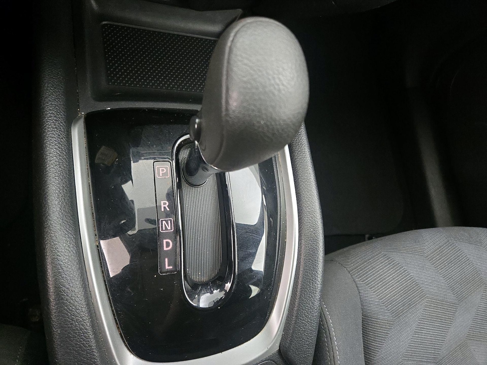 2016 Nissan Rogue S - Photo 18