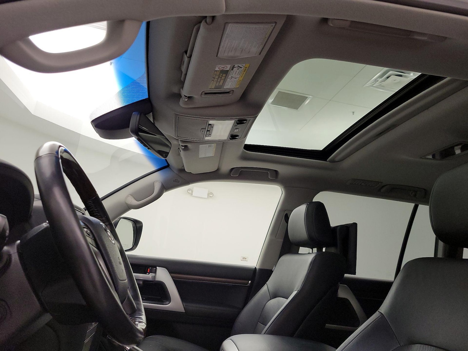 Sunroof(s) & Overhead Airbags