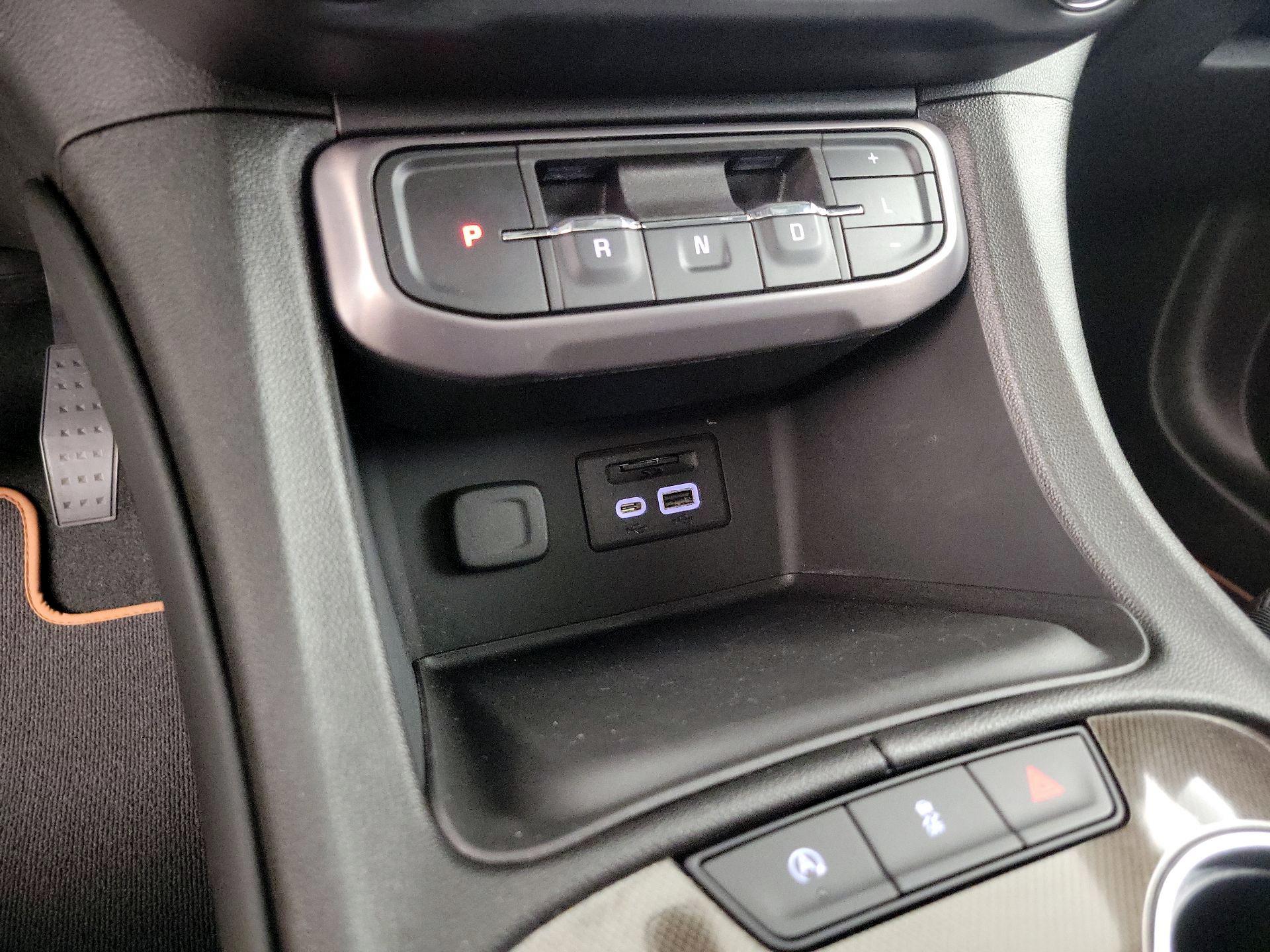 Thumbnail: 2023 GMC Acadia - 17