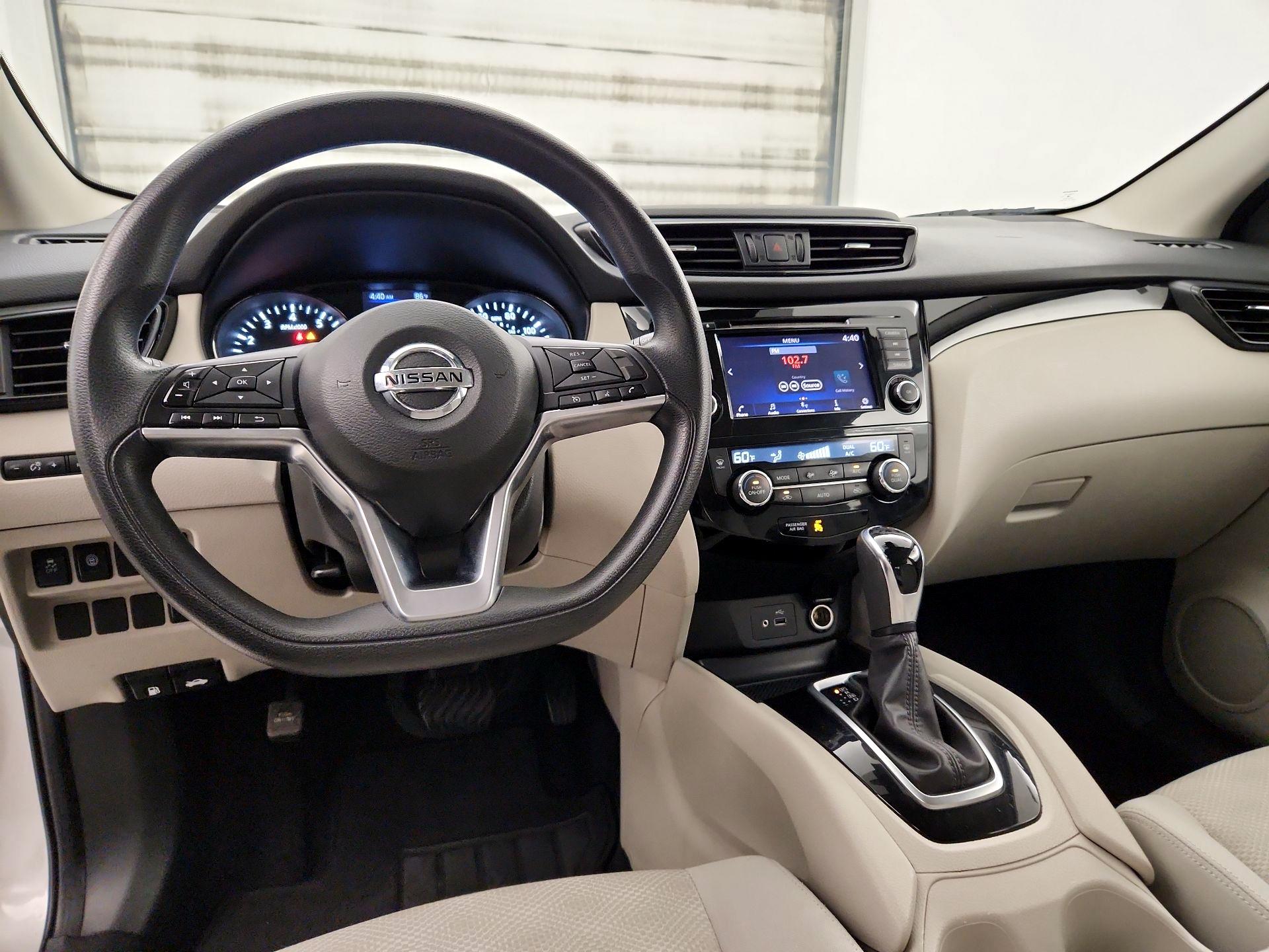 Thumbnail: 2019 Nissan Rogue Sport - 9